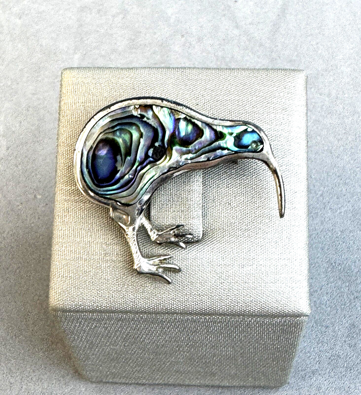 GORGEOUS Ataahua Maori New Zealand 925 Silver Abalone Kiwi Bird Brooch !