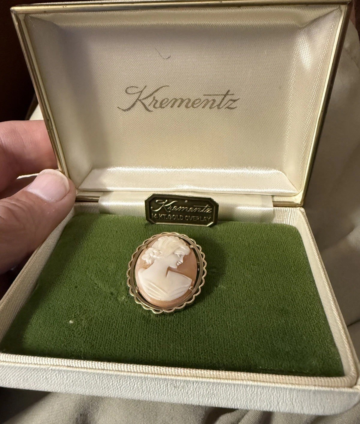 Vintage KREMENTZ 14k Gold Filled Shell Cameo Pin Brooch with bail and Box