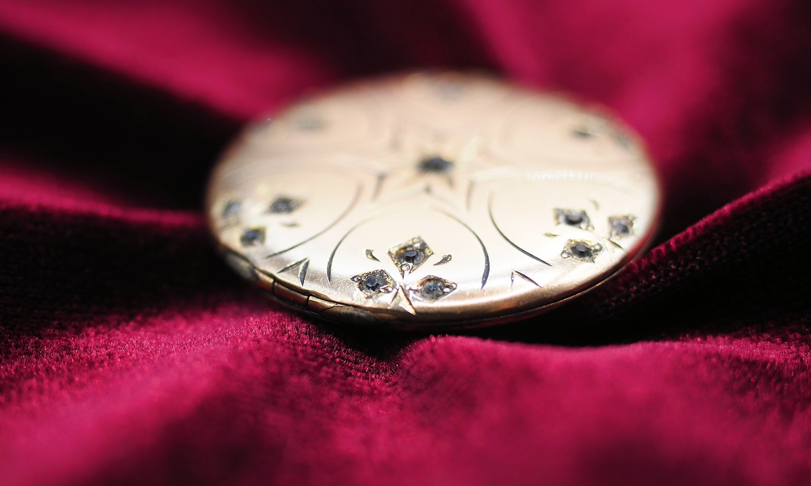 Victorian – F&C Co. – Gold-Filled Locket – Hexagram Star W/ Glass Gems – No Bail