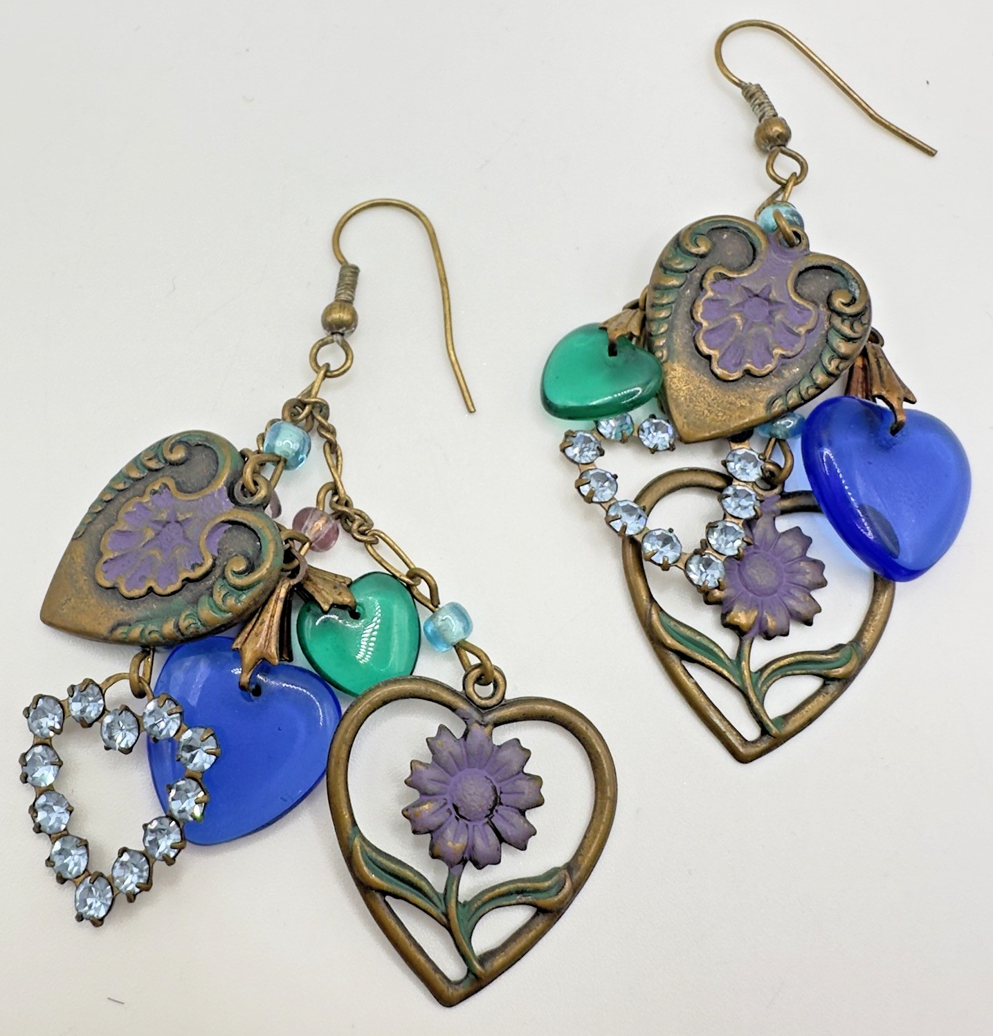 Vintage Glass Works Studio Brass tone HEART Glass Hook Earrings 2.75”