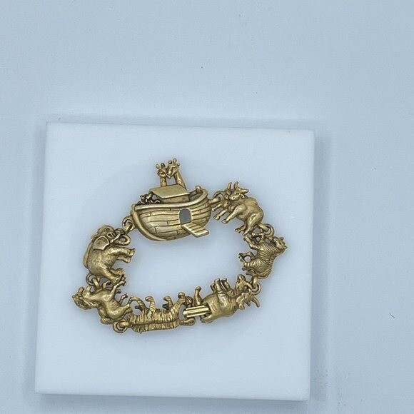 Vintage 80s Signed A.J.C. Noah’s Ark Animals Bible Antique Gold Tone Bracelet