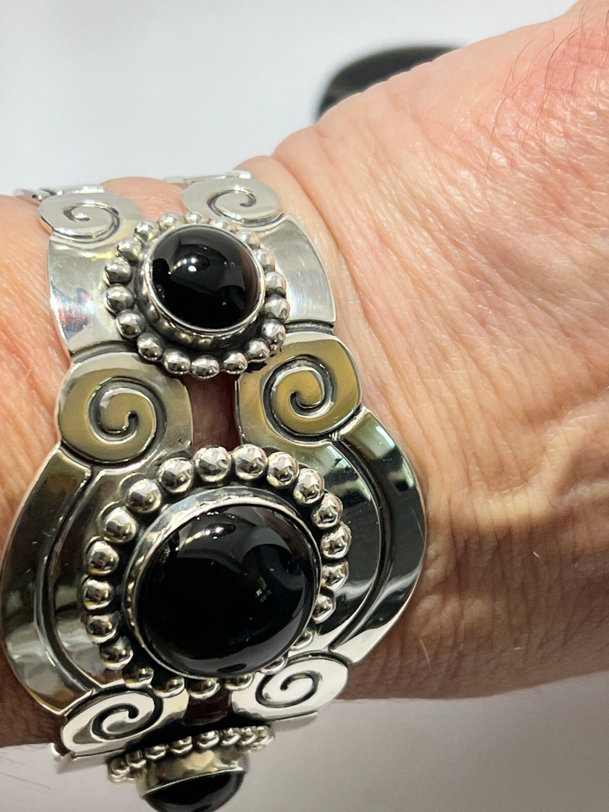 Vintage ATI Mexico cuff bracelet 925 Sterling silver Black Onyx heavy