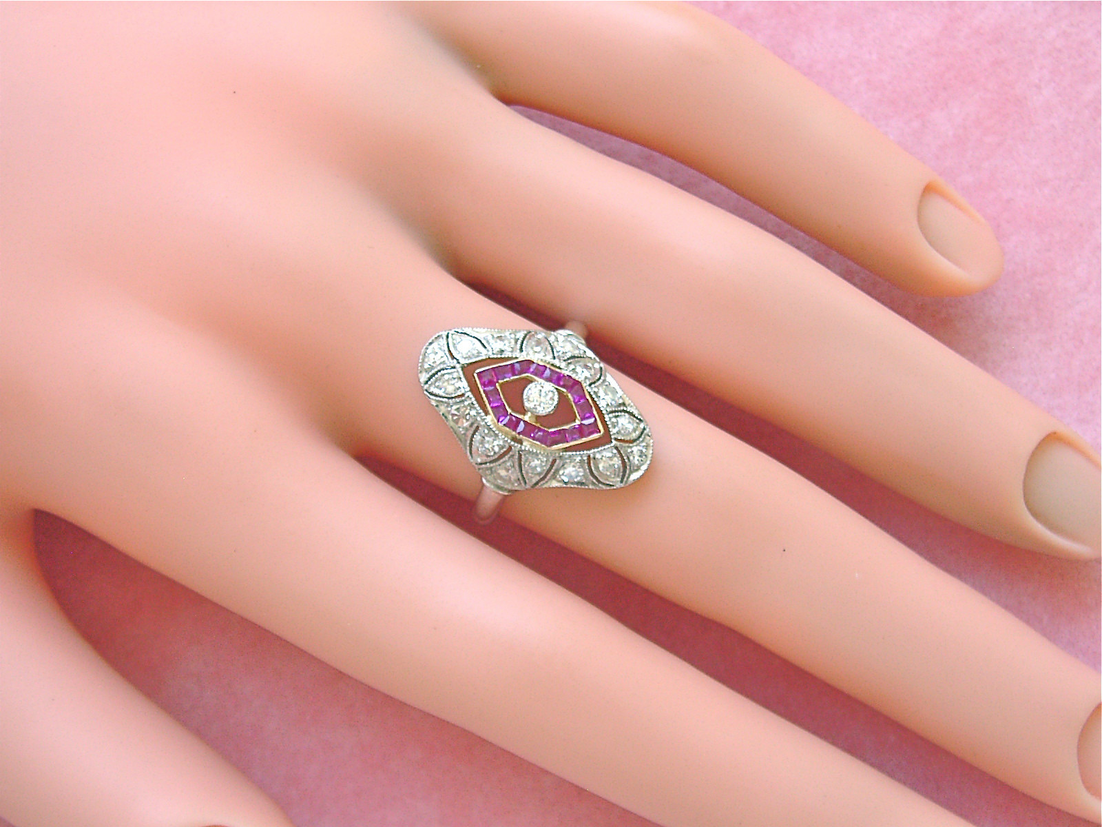 ANTIQUE ART DECO .65ctw DIAMOND RUBY PLATINUM COCKTAIL RIGHT-HAND RING 1930