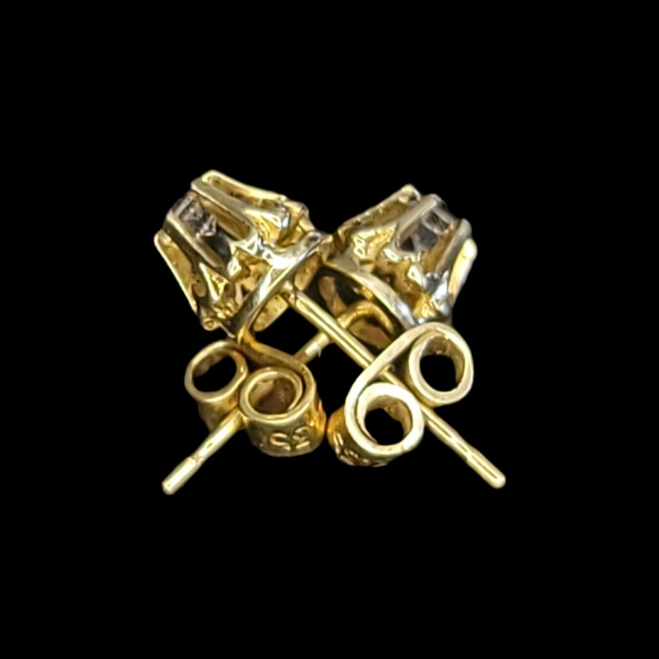 Vintage Handmade 18K Yellow Gold VS2 I 0.35 CTW Diamond Buttercup Stud Earrings