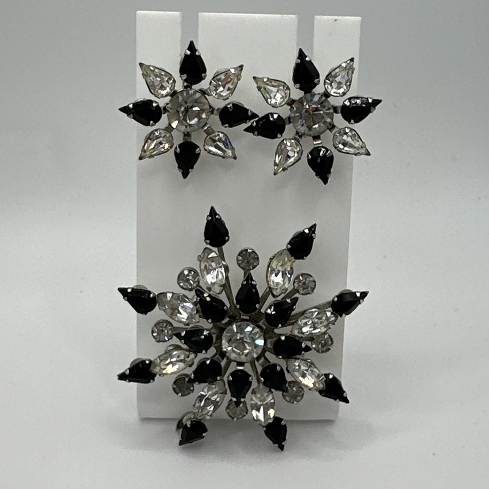 Vintage Black & Clear Crystal Starburst Brooch Pendant & Screwback Earrings Set