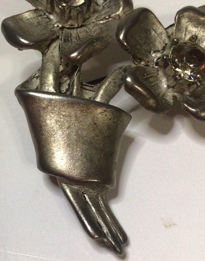 Pewter Flower With Clear Rhinestone Brooch Pin 2 Inches Long Vtg