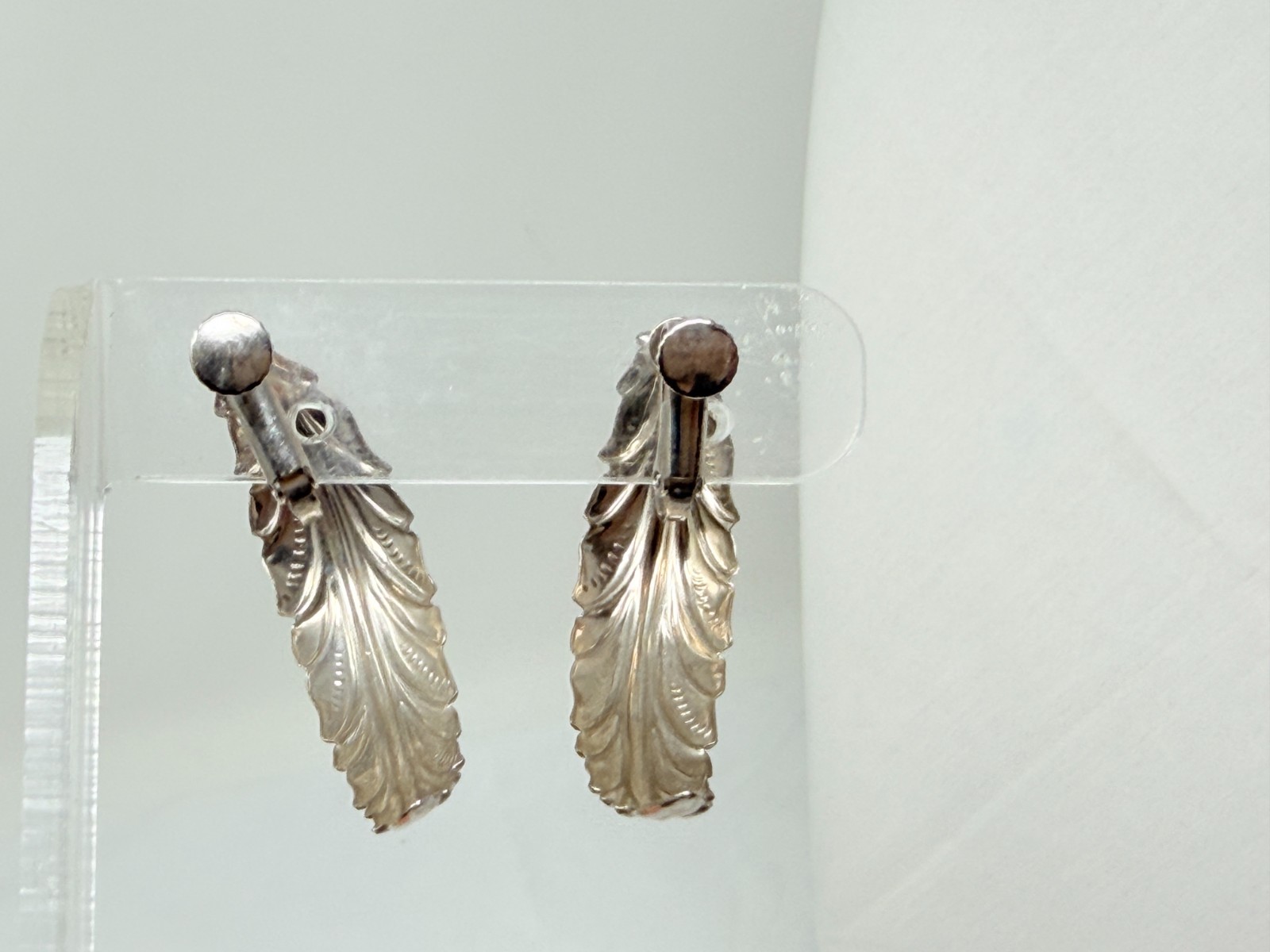 Vintage Silver tone Textured Leaf Half Hoop Adjustable Clip on Earrings