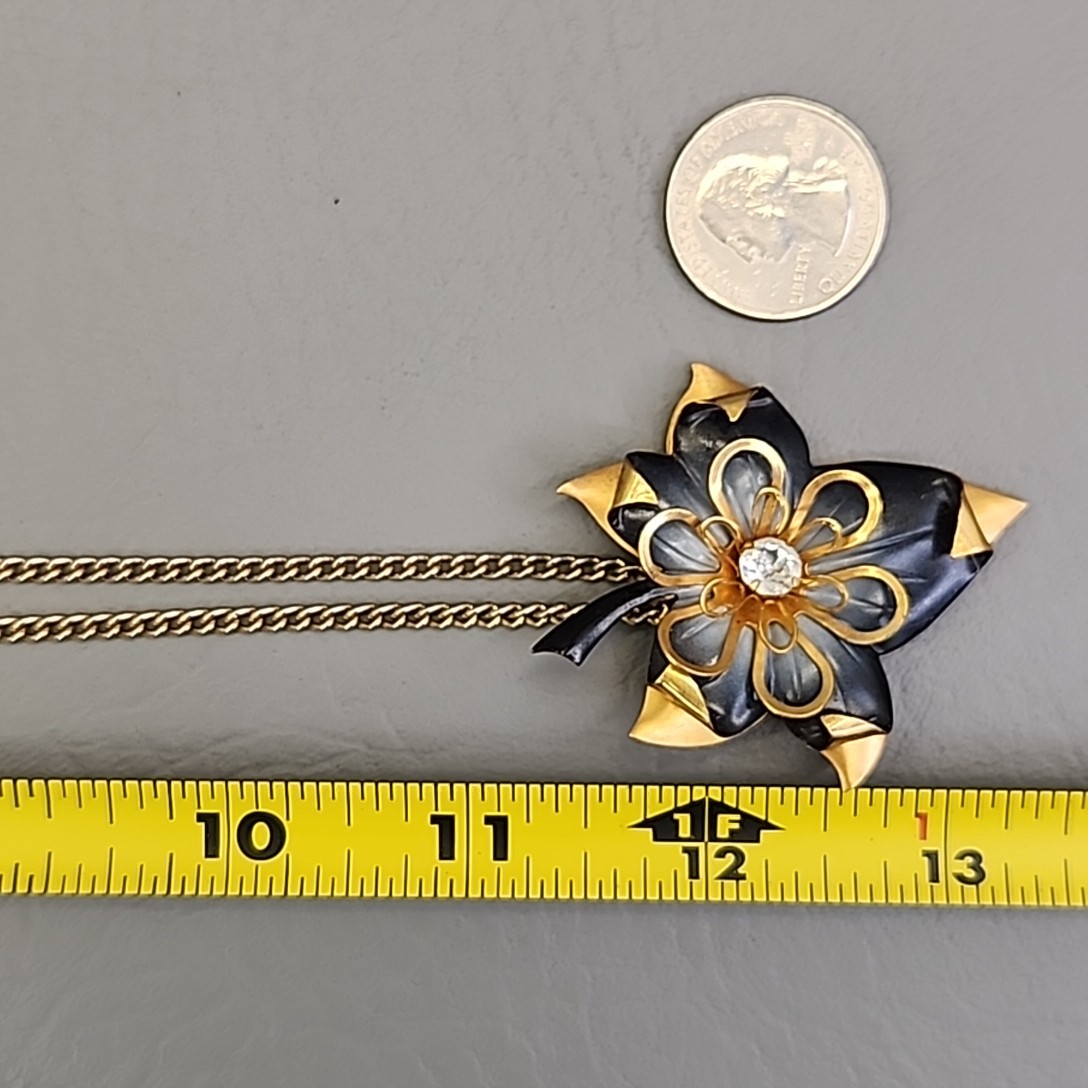 Vintage Leaf Necklace Layered Enamel Rhinestone Gold Tone 23.5″