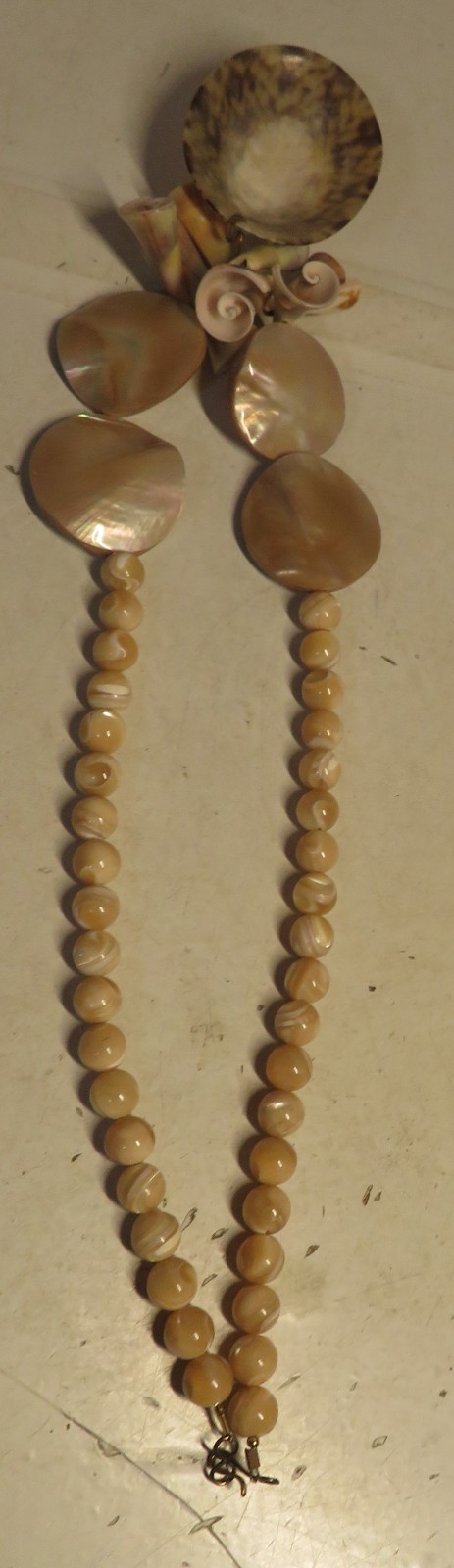 Vintage Sea Seashell Shell Pendant Necklace Handcrafted Beaded Brown Beige 20″