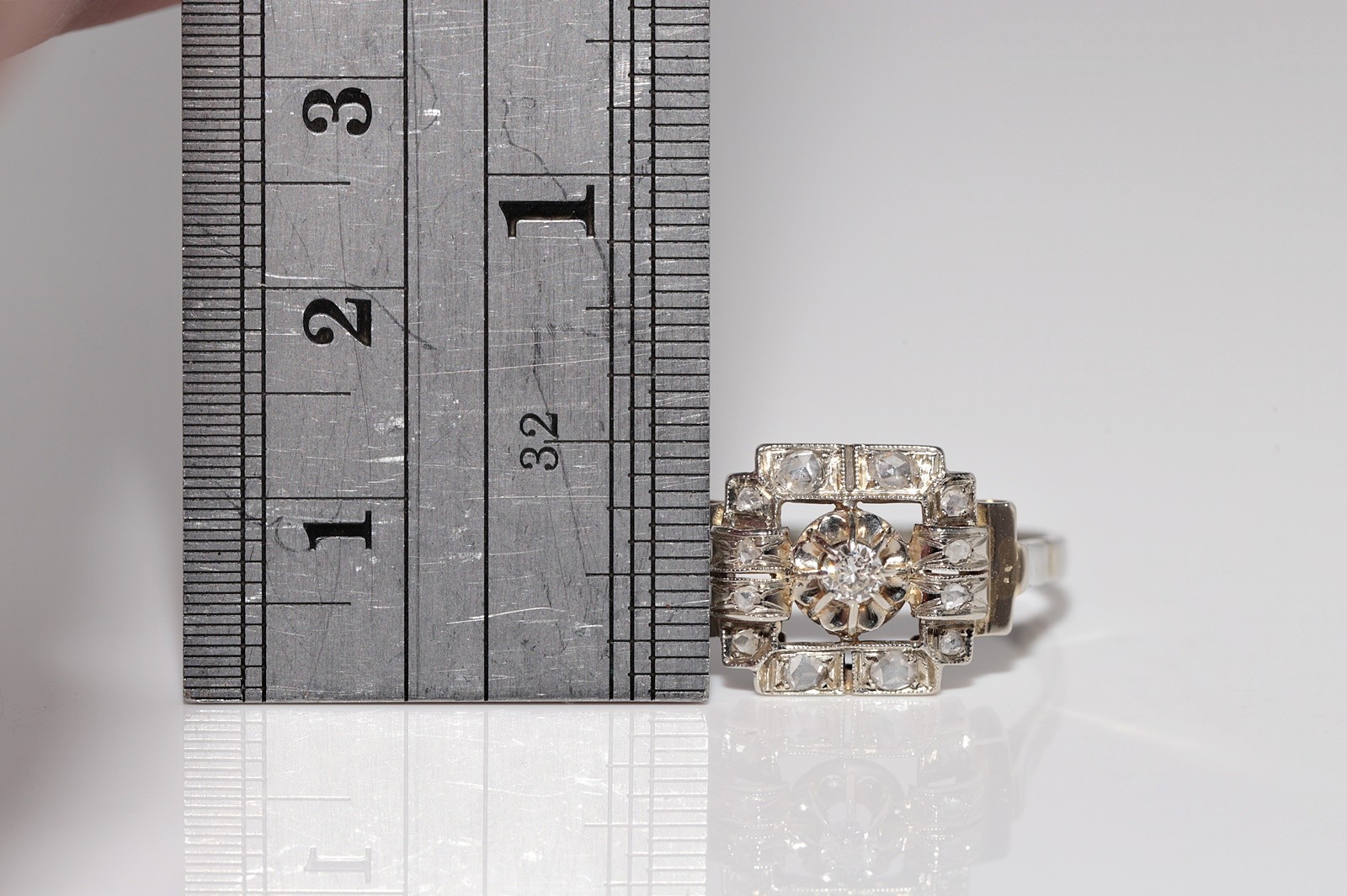 Antique Circa 1920s Art Deco Handcrafted 18k Gold Natural Diamond Ring