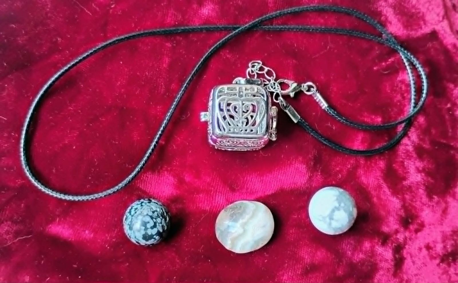 Vintage Aroma Therapy 3/4″ Box Locket Necklace with 3 stones 18″-20″ adjustable