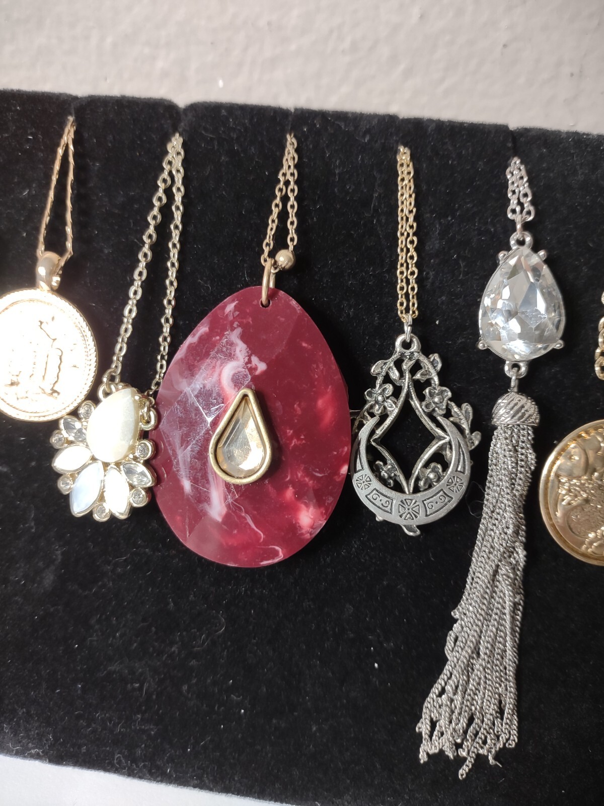 Lot Of 12 Pendant Necklaces Snowflake, Crystal, Tassel, Multicolor Lot P19