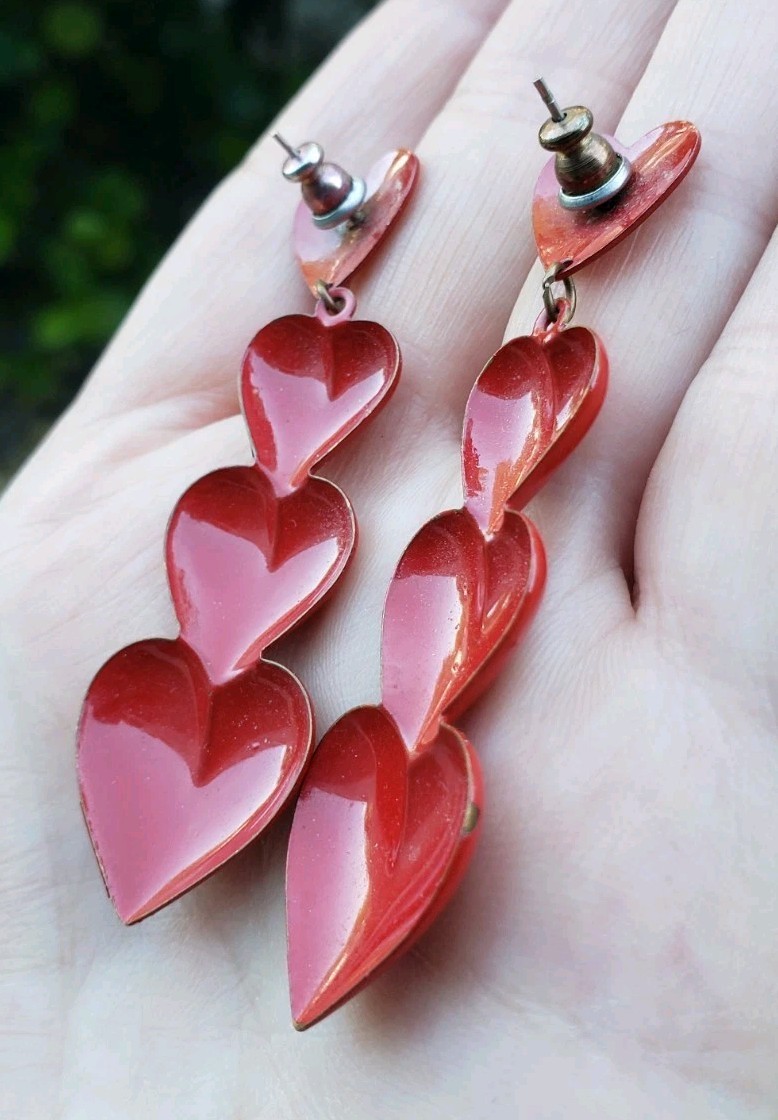 Vintage Estate Cool Red Enamel Linear Puff Heart Earrings Patriotic Valentine