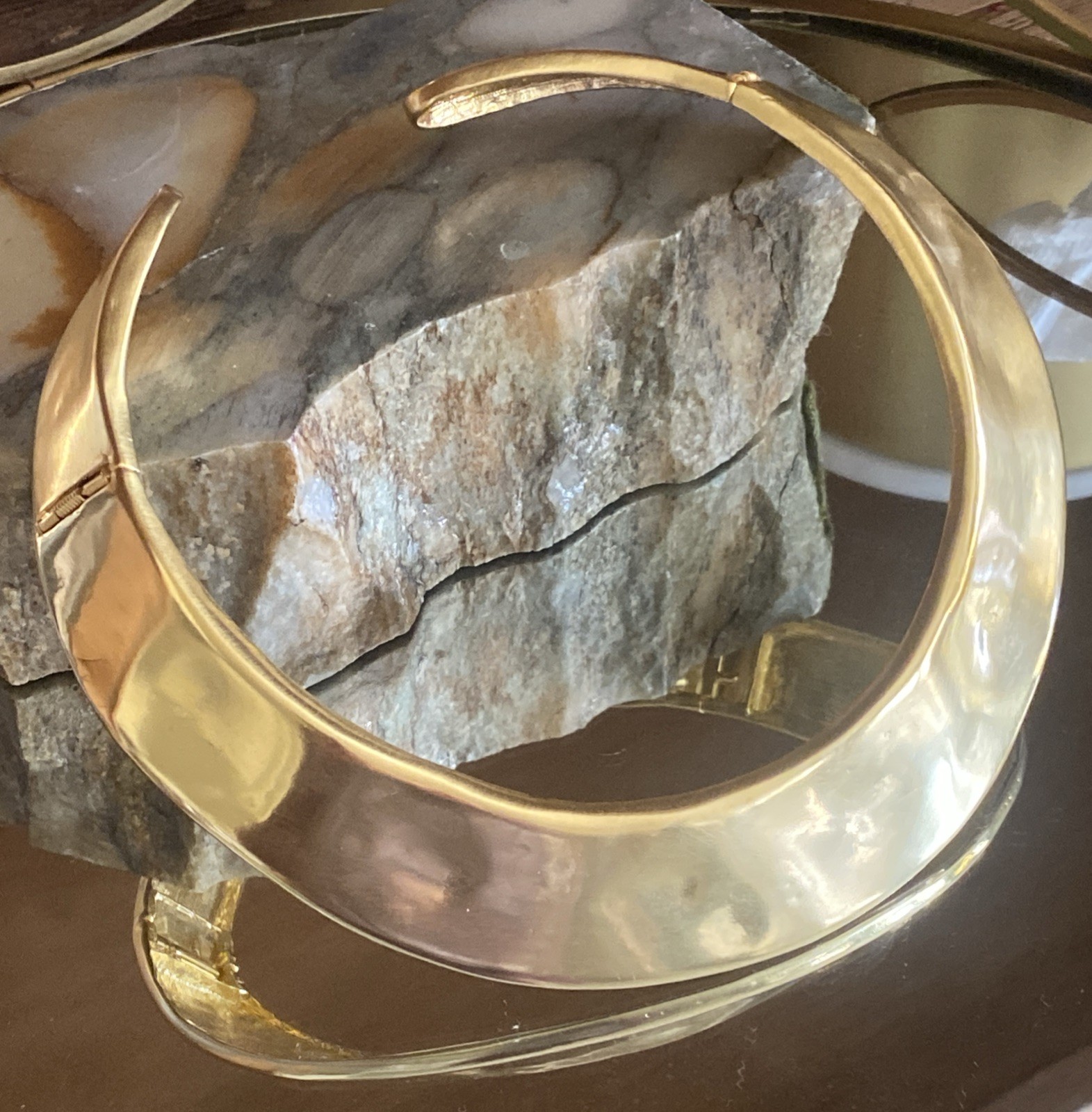 Beautiful Vintage Les Bernard Vogue Egyptian Revival Gold Plate Collar Necklace