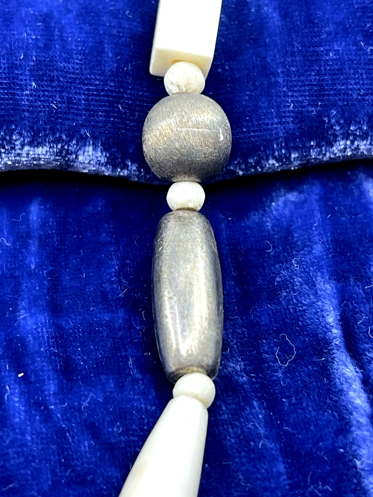 VTG Carved South Western Beach Flower Roses Beaded Metal Necklace 21”