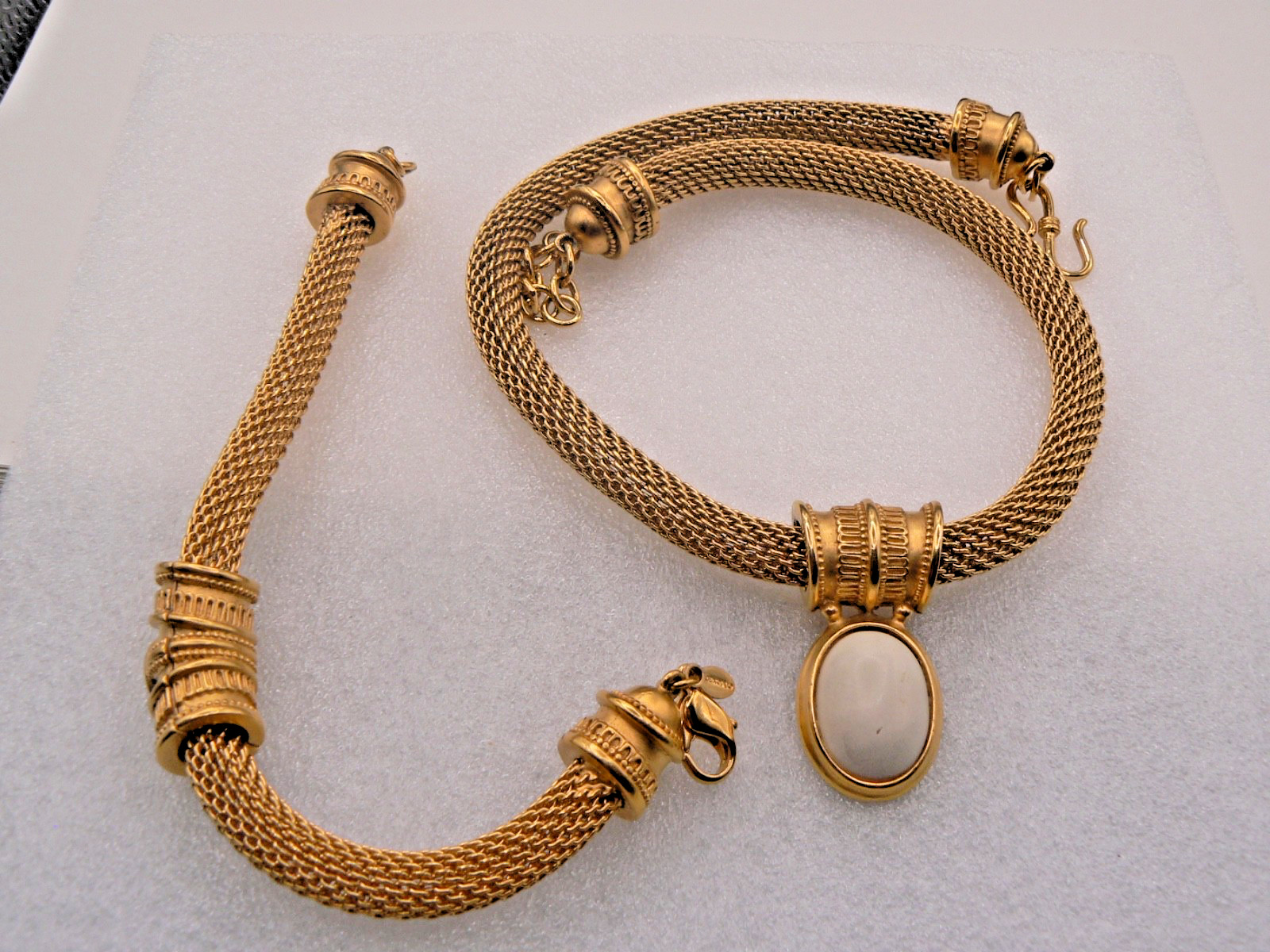 VTG Monet Gold Toned Meshed Chain Necklace with Matching Complementary 17” Neckl