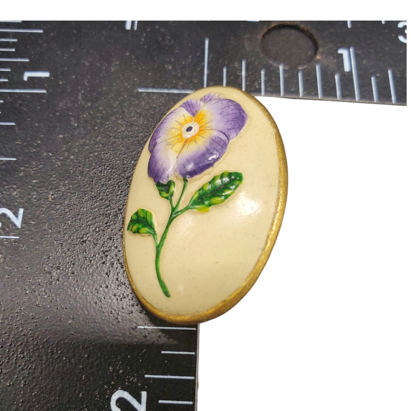 Vintage Pansy Flower Brooch Pin Oval Purple Cream Gold Tone 1-3/8″ Green