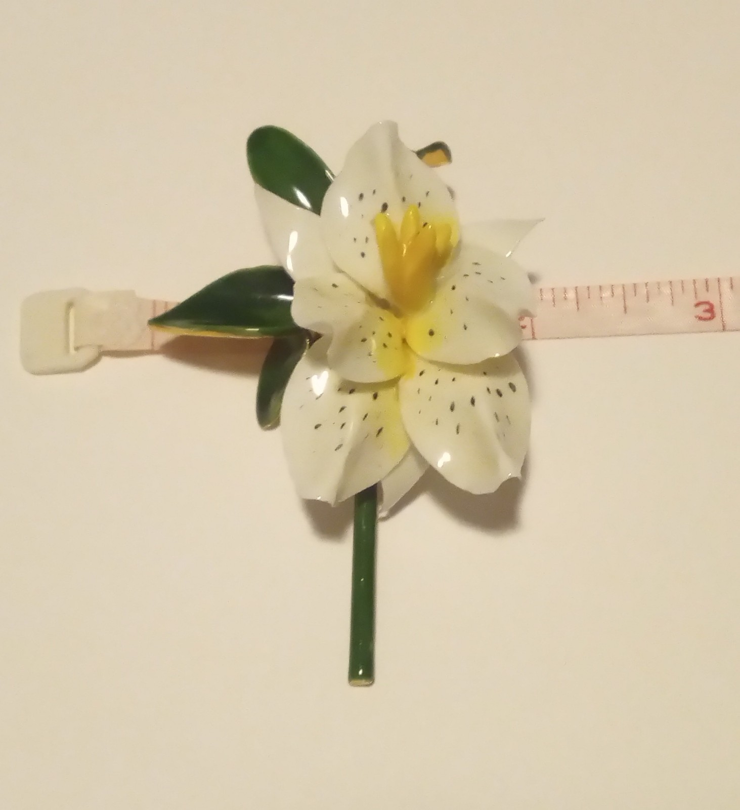 Unsigned Original by Robert Vintage Enamel & Porcelain Lily Brooch Corsage Pin