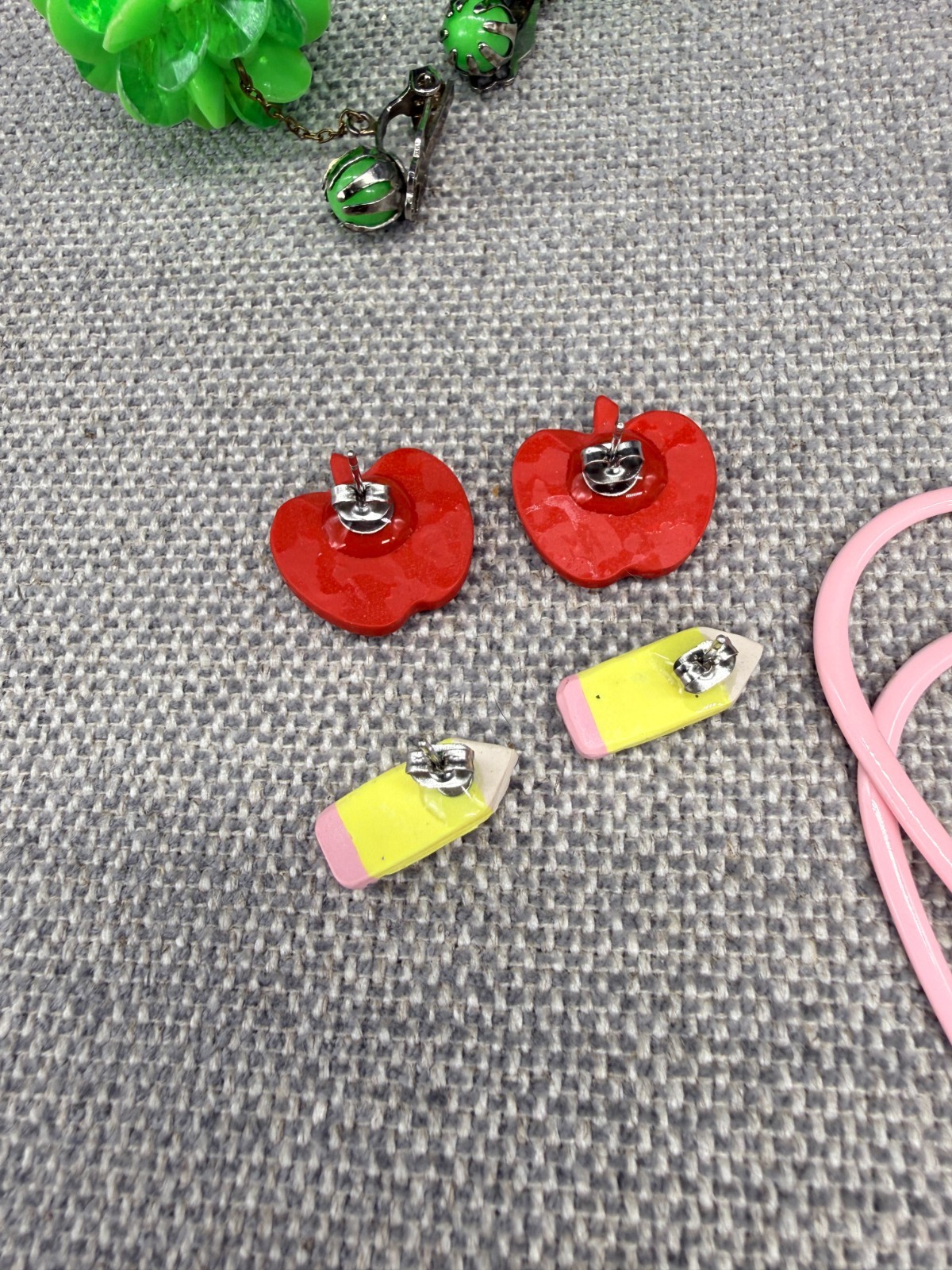 Vintage Earring Lot Pierced Clip Ons 6 Pair Retro Y2K Acrylic Hearts Flowers