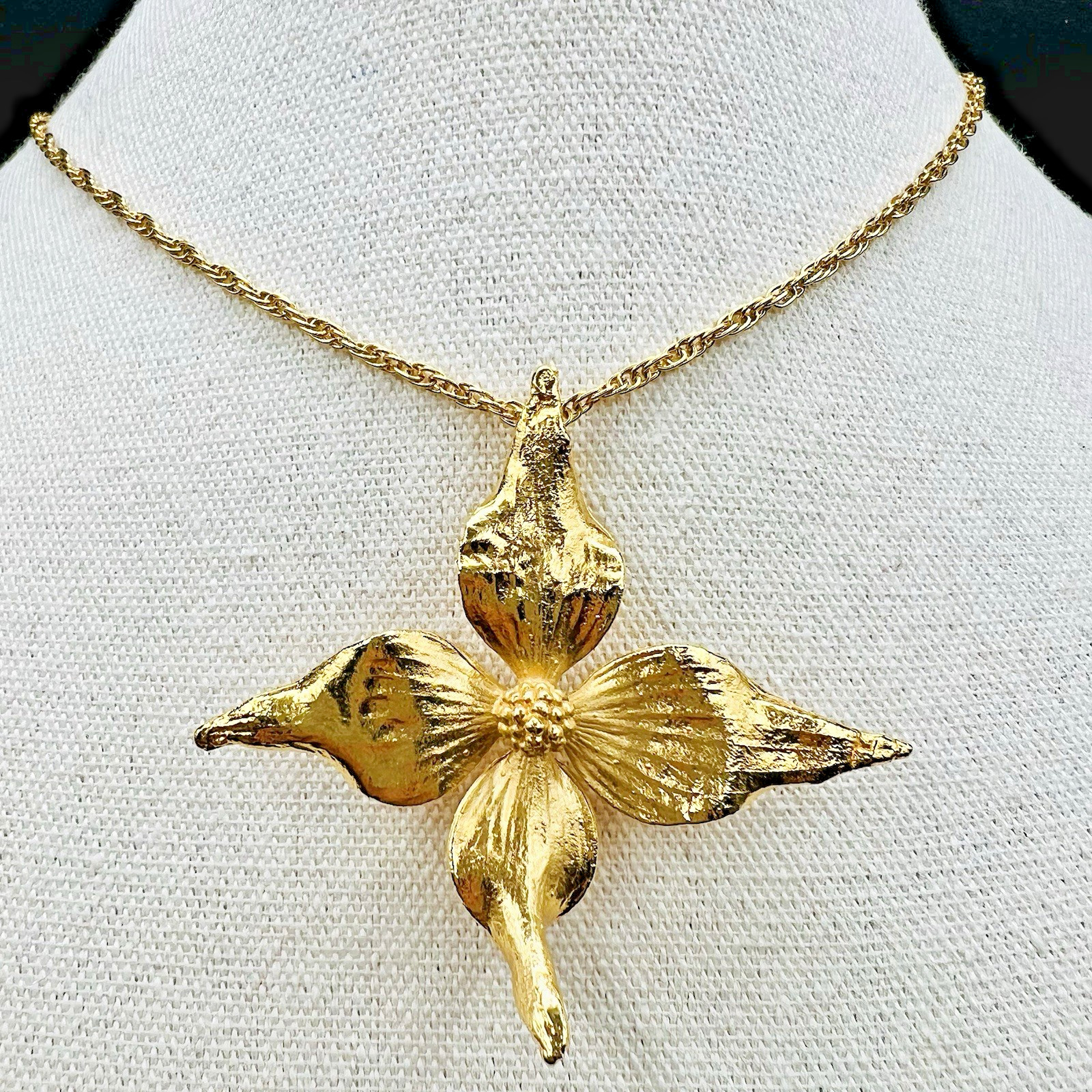 Vintage Gold Tone Flower Brooch Pendant Necklace Convertible Floral Statement