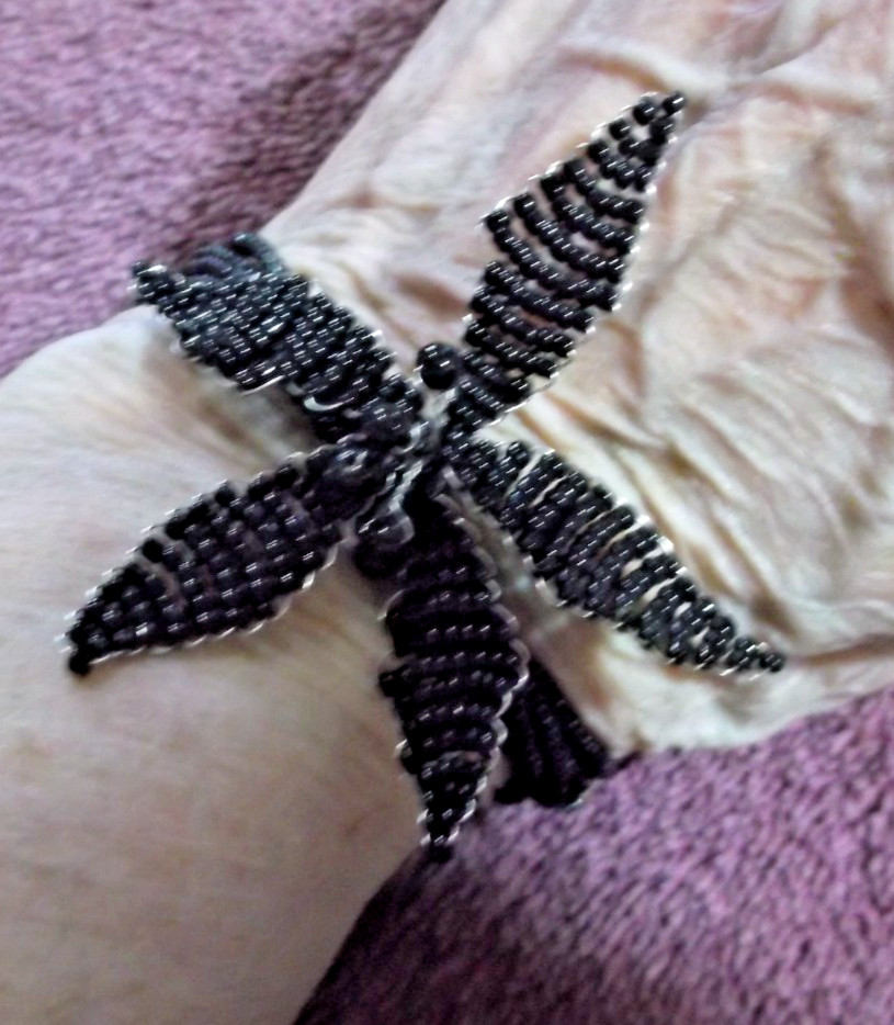 Vintage Beaded Black Flower Stretch Bracelet