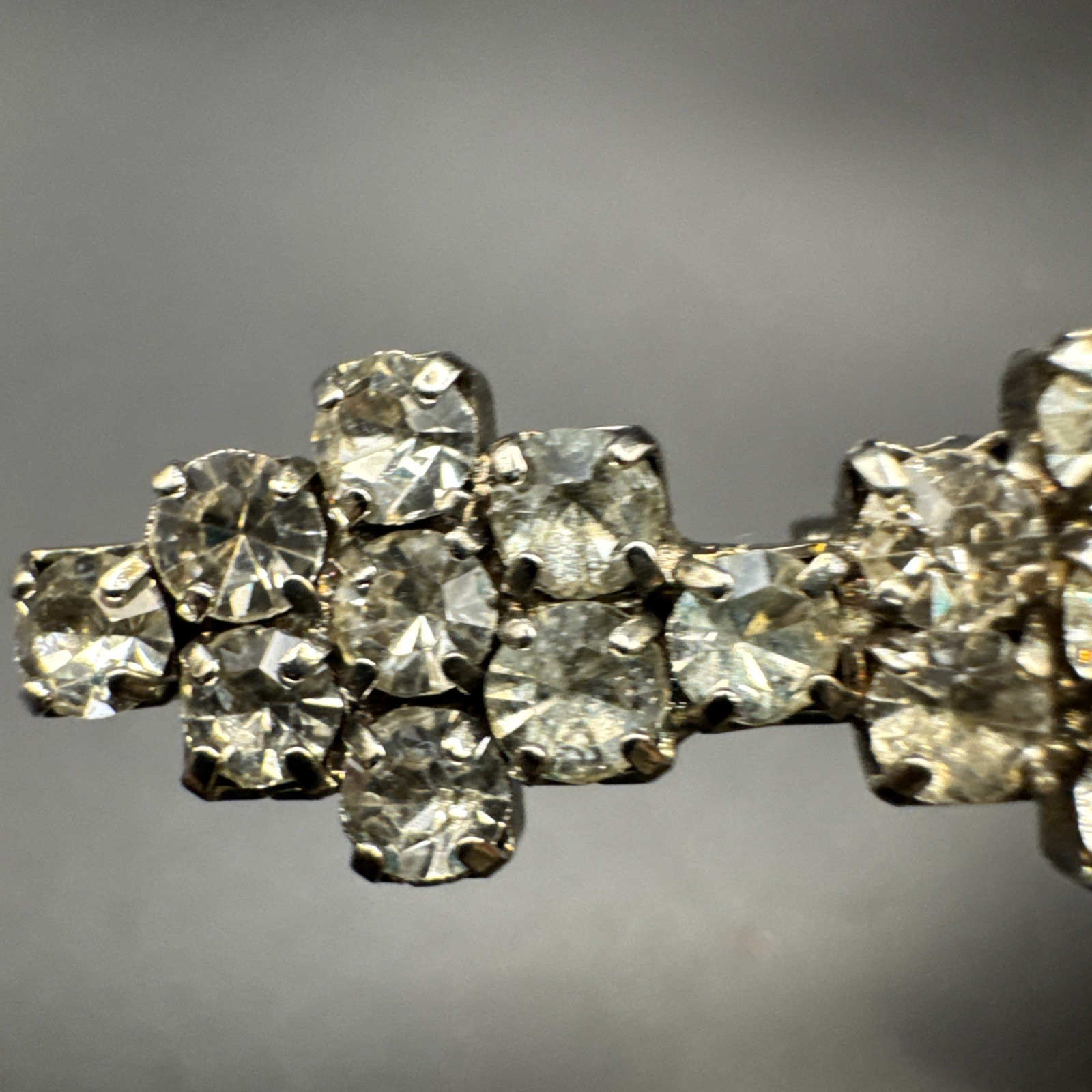 Vintage 1940s Long Ice Rhinestone Geometric Bar Pin 7.3cm Silver Tone C Clasp