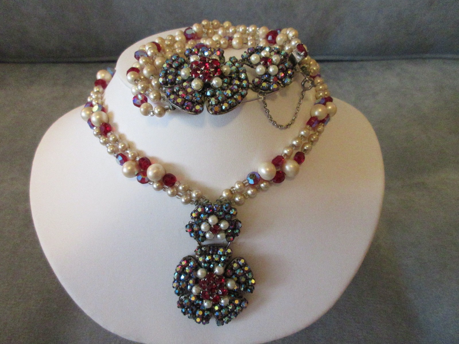 vintage signed ORIGINAL BY ROBERT rhinestone pearl necklace and bracelet set