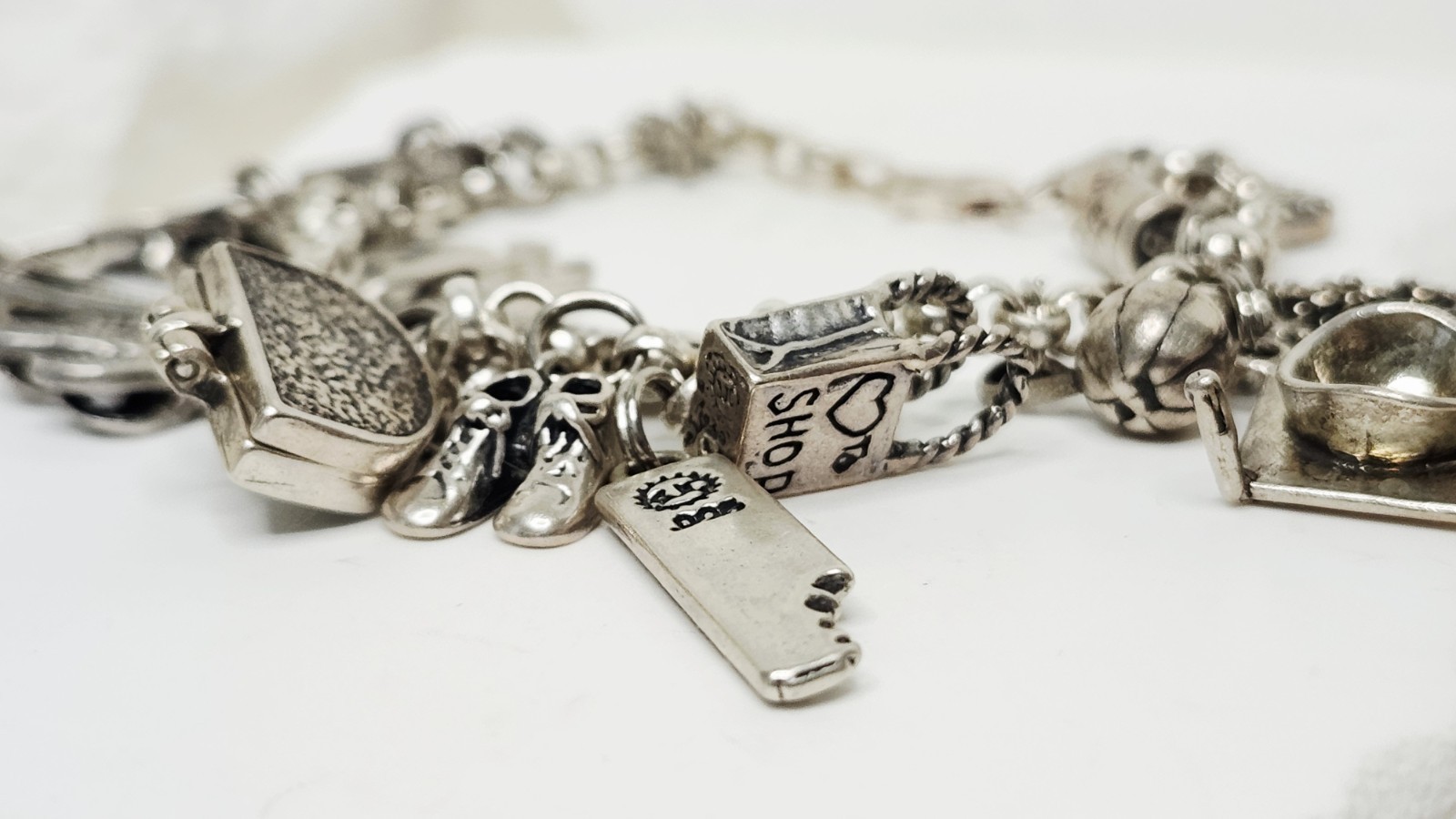 Vintage SJC Sterling Silver Link Charm Bracelet Heavily Loaded 18 Charms – 44g