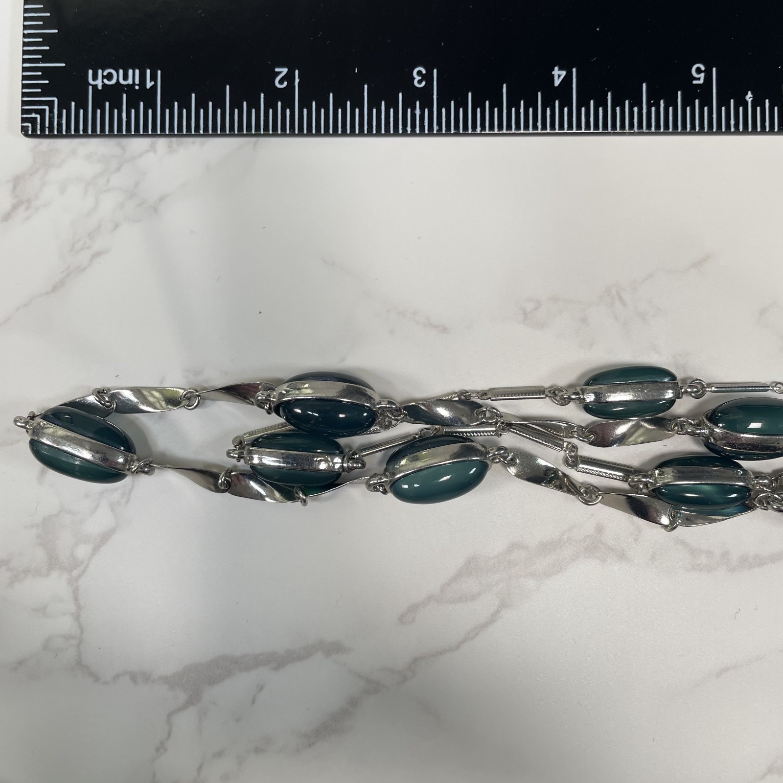 Coldwater Creek Double Strand Station Silver Tone & Green Mood Stones Necklace