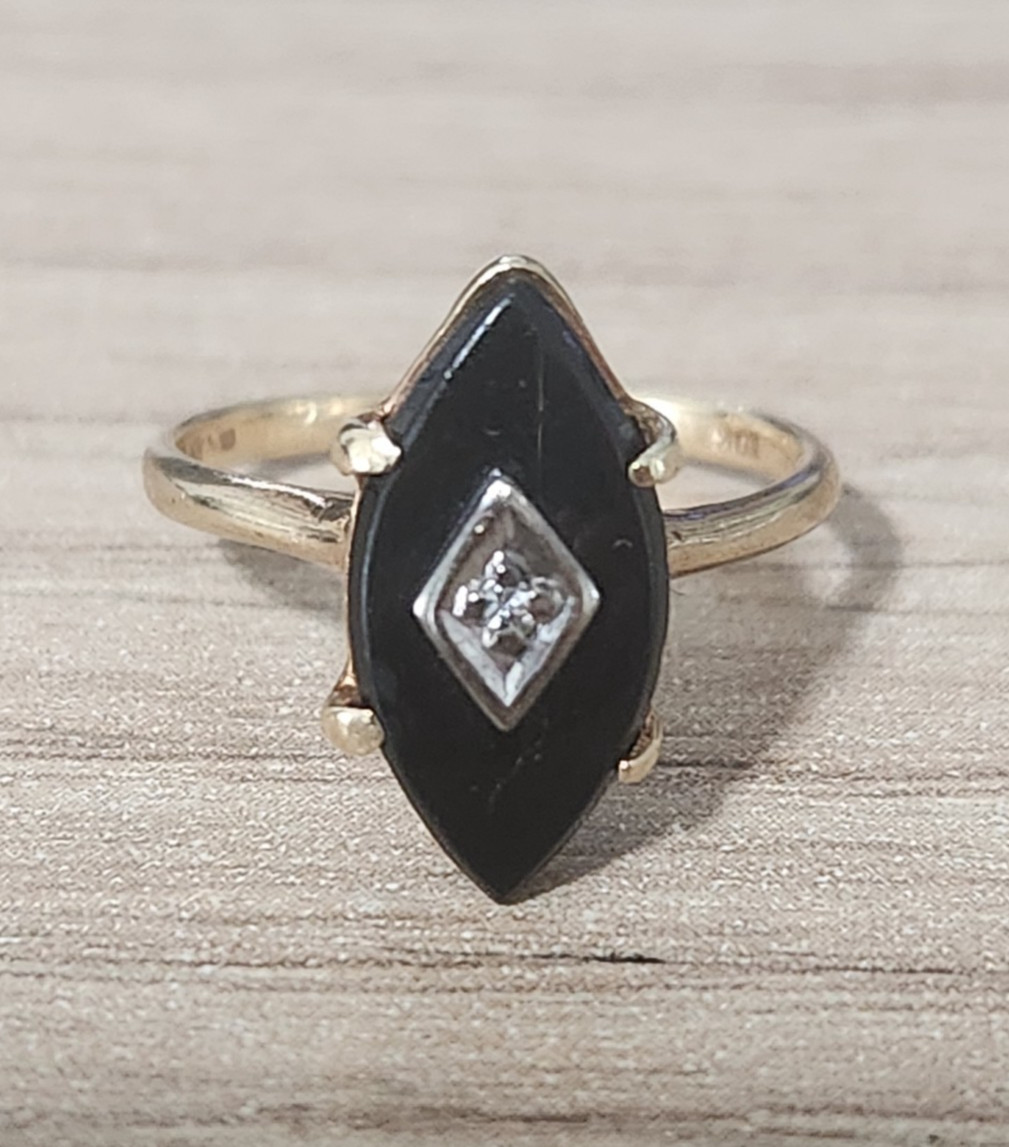 Vintage Womens Marquise Black Onyx Ring 10K Yellow Gold Diamond Size 4