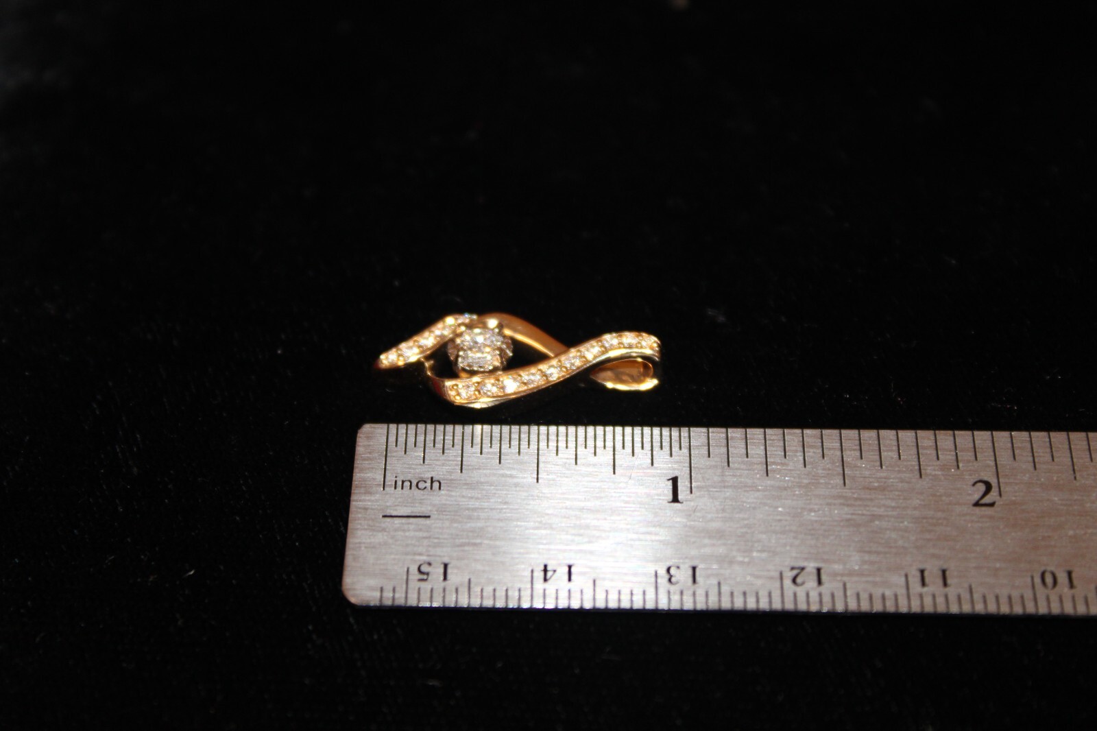 14K Yellow Gold Diamond Charm/Pendant 3.1g