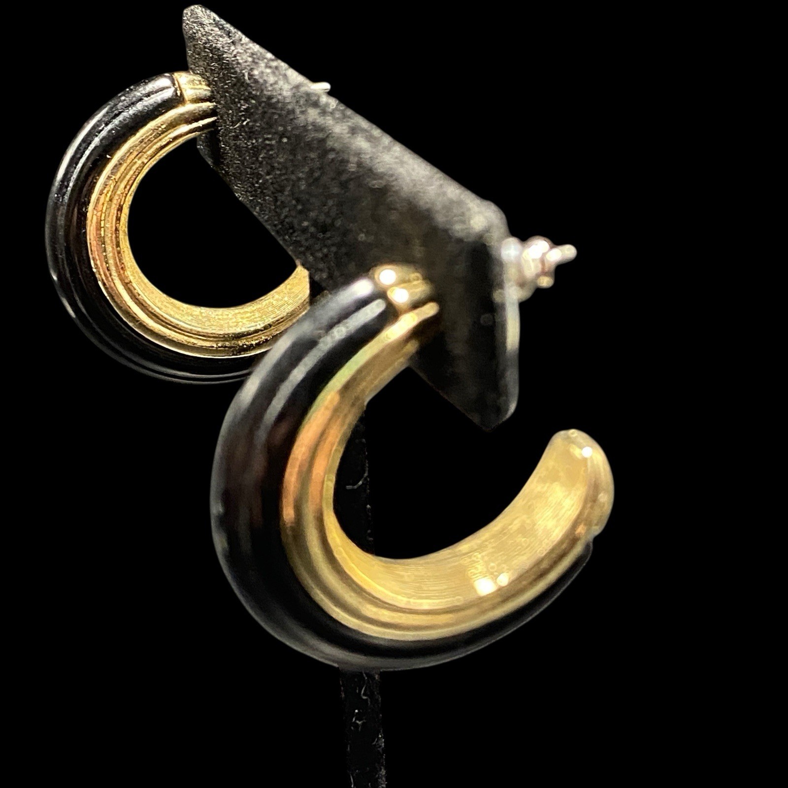 Vintage Sarah Coventry Black and Goldtone Earrings About 1-1/8″ Across