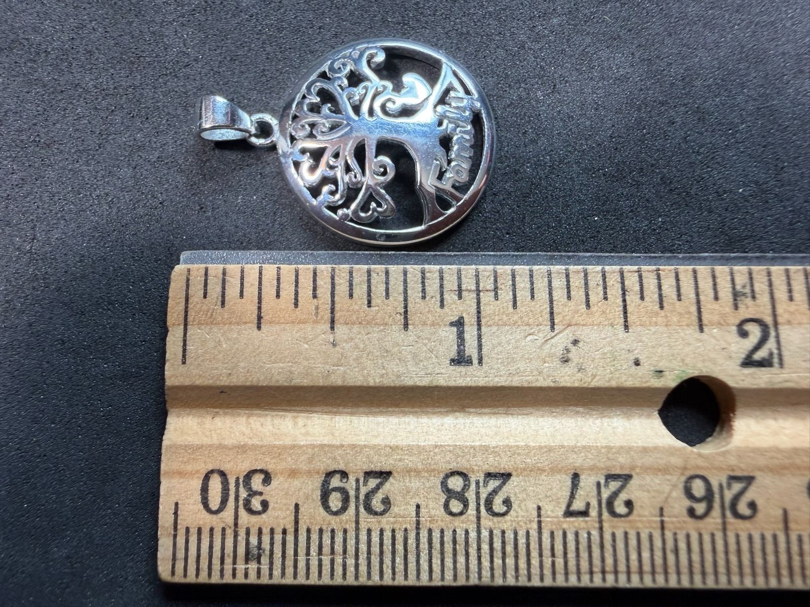 3.22g Vintage Sterling Silver 925 Family Tree Heart Cutout Pendant Round M