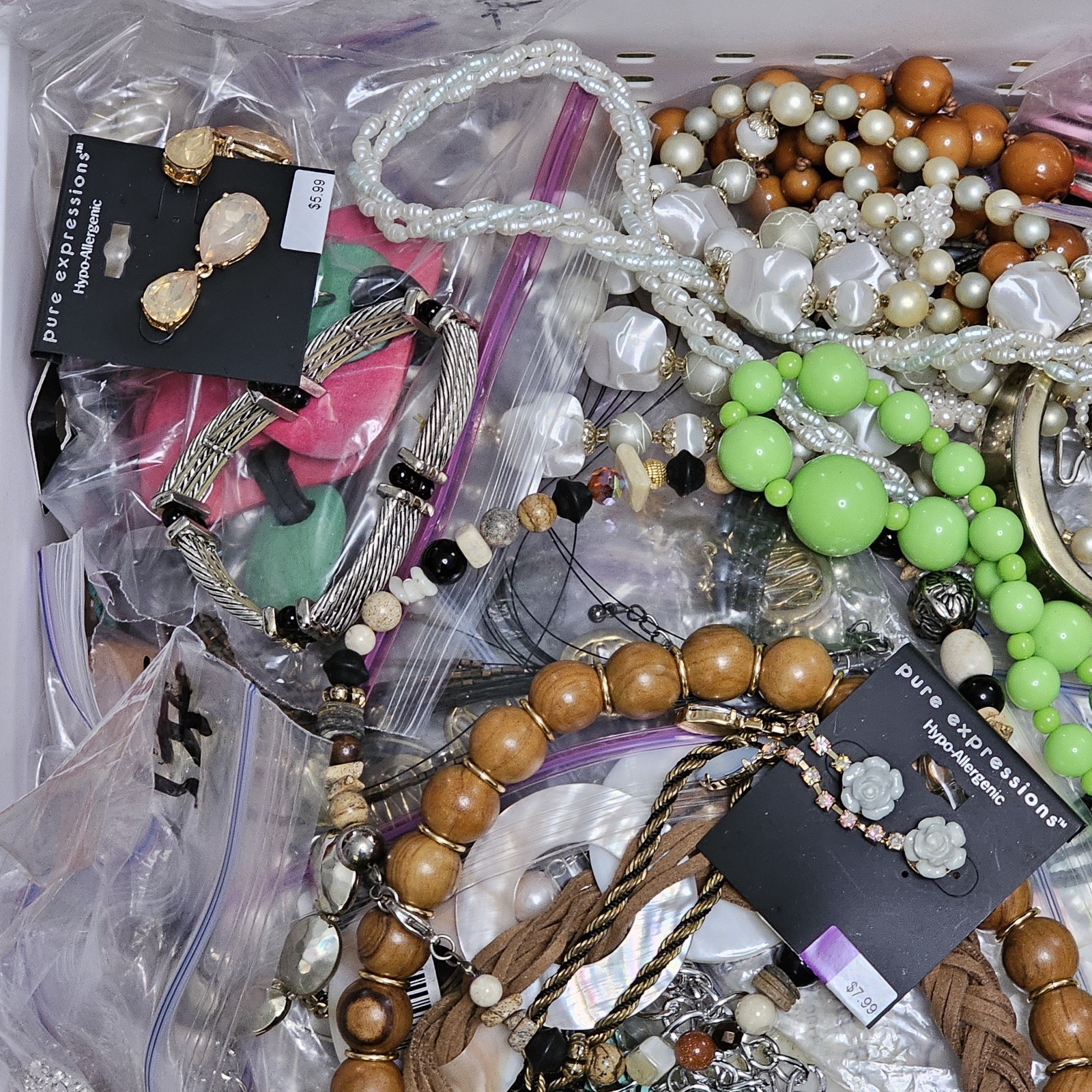 1 Pound VTG To Modern FASHION JEWELRY Lot Wearable Reuse Resell See Description