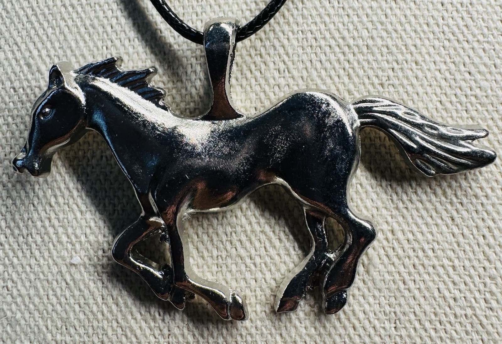Vintage Silvertone Mustang Galloping Running Horse Pendant On Cord Necklace