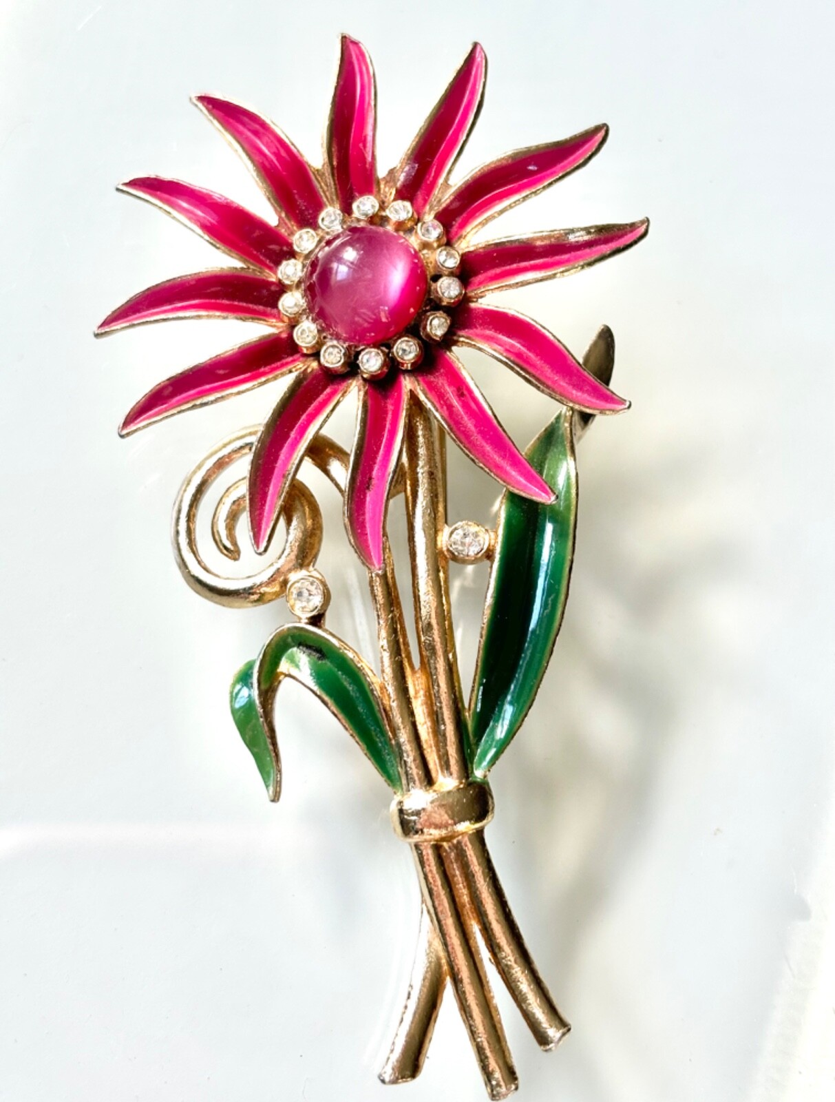 VINTAGE SIGNED CORO RHINESTONE FLOWER BROOCH,MOON GLOW CAB,GILT,STATEMENT PIECE