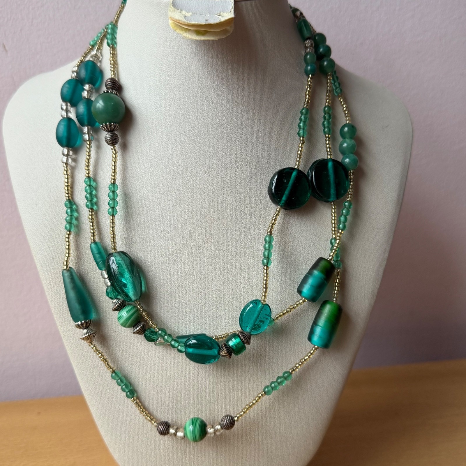 VINTAGE VIVID EMERALD GREEN COLOR MULTISHAPE GLASS BEADS LONG STATEMENT NECKLACE