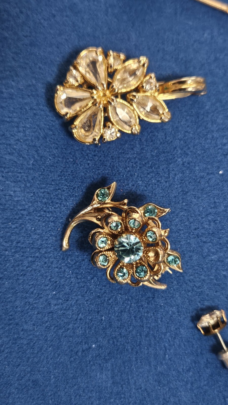 Vintage 37 Gem Stone Earrings / Dimond Like / Quartz Like Jewels – JEWELRY LOT