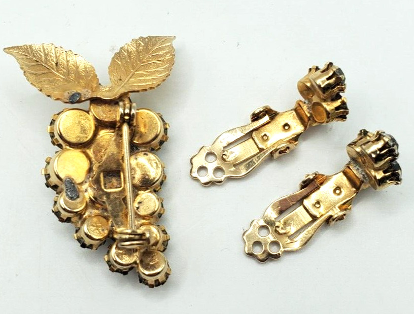 Vintage Bunch of Grapes Rhinestones Mid Century Floral Pin An Clip Earrings
