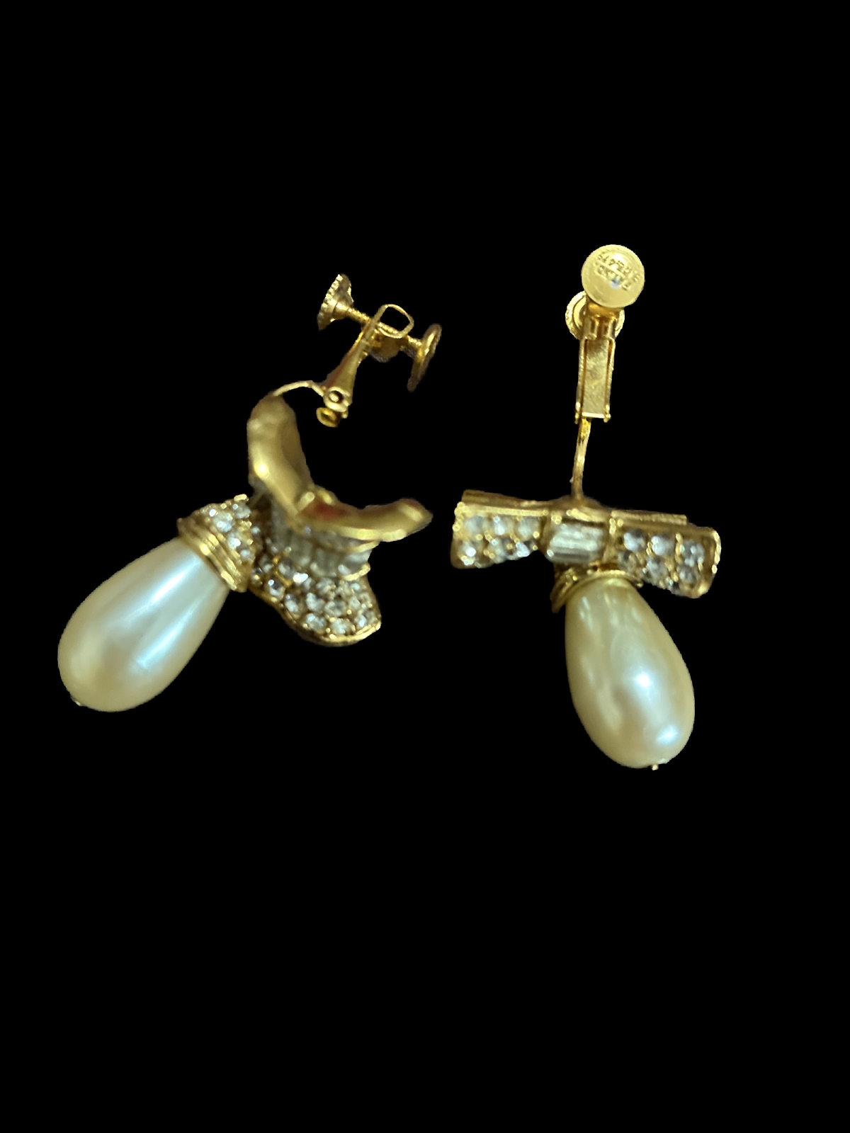 VINTAGE PATENT #3176475 FAUX-PEARL ADJUSTABLE CLIP-ON EARRINGS~Gold TONE Bow