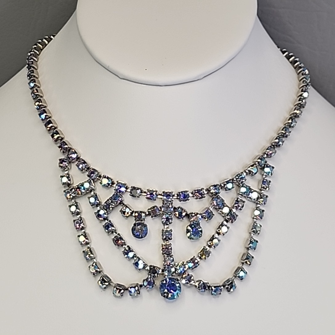 Vintage Aurora Borealis Rhinestones Necklace Blue Festoon Collar 14.5″
