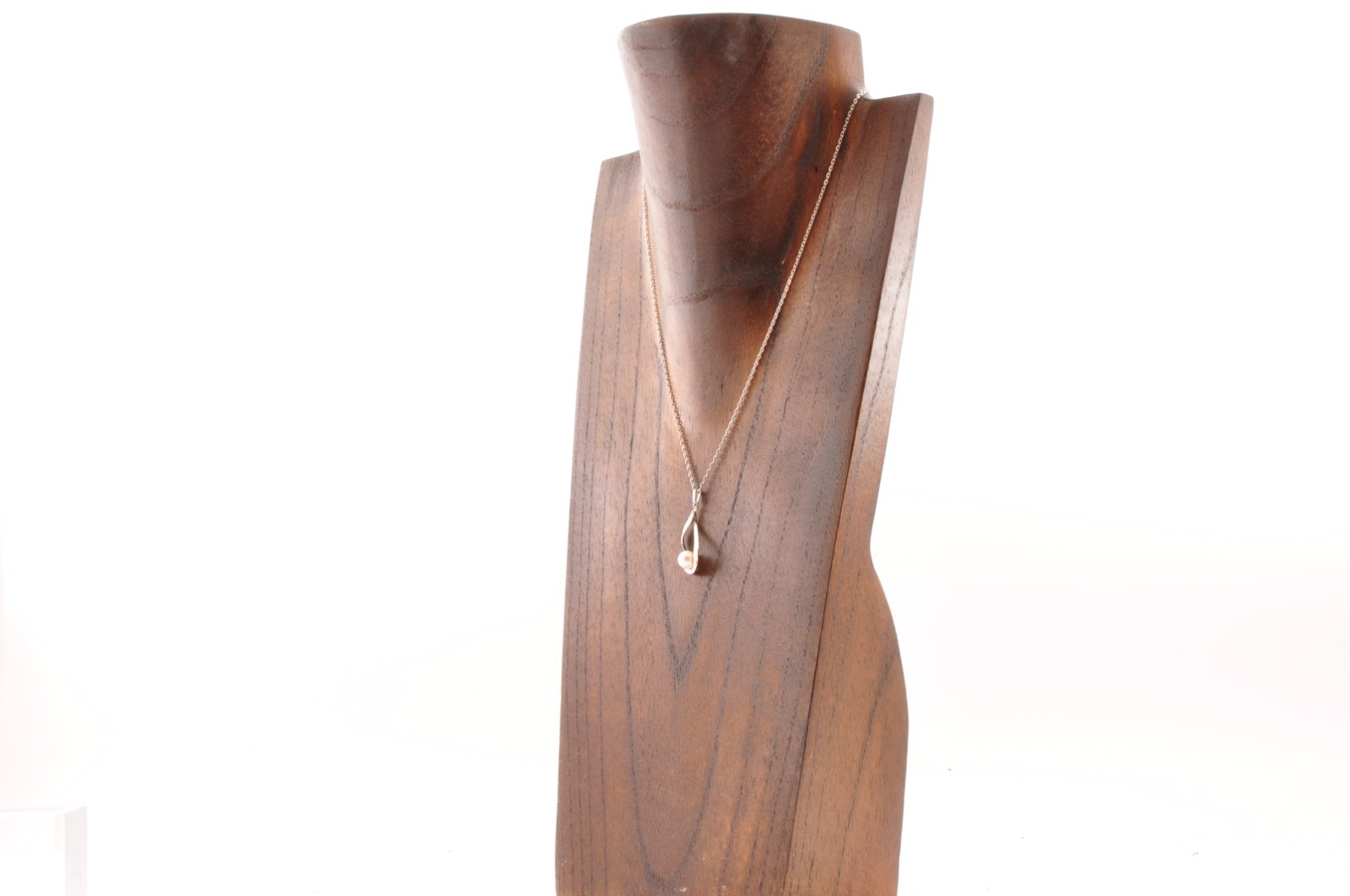 Near mint Japan brand “MIKIMOTO” Akoya pearl pendant 925 silver (total 13.0ct).