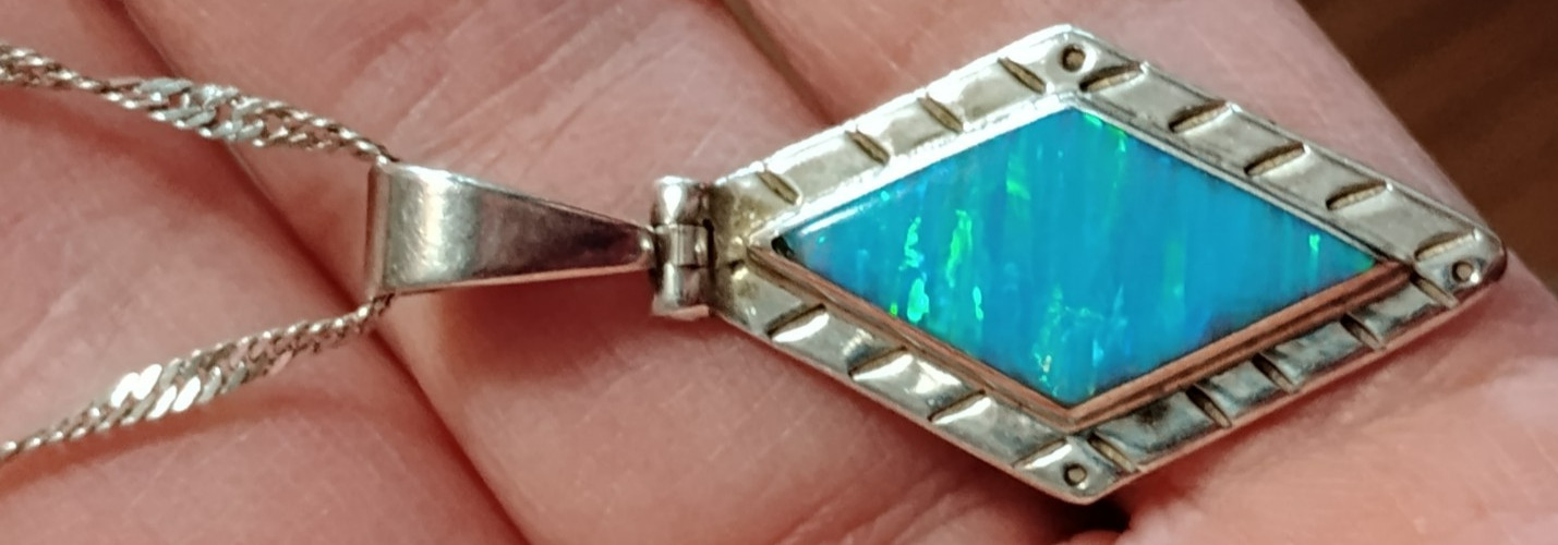 Vintage 950 Mexican Silver Narvaez Blue Fire Opal Pendant On Sterling Chain