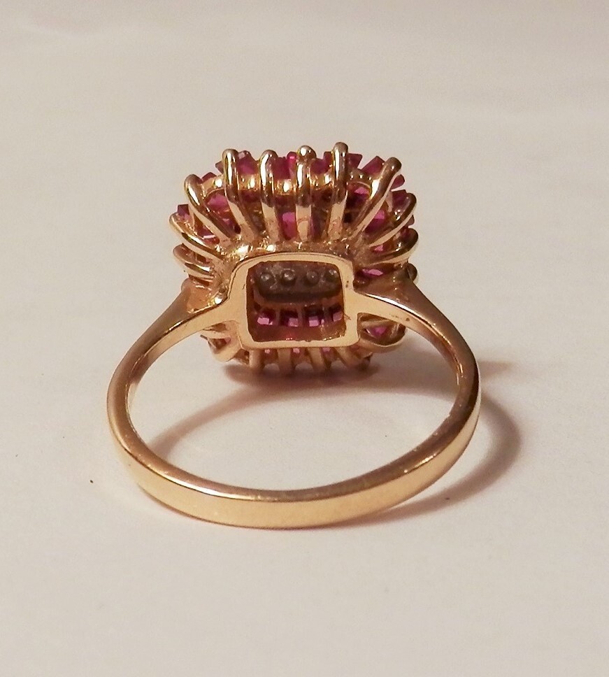 Beautiful Samuel Aaron Red Ruby & Diamond Accent 14K Yellow Gold Ring 6