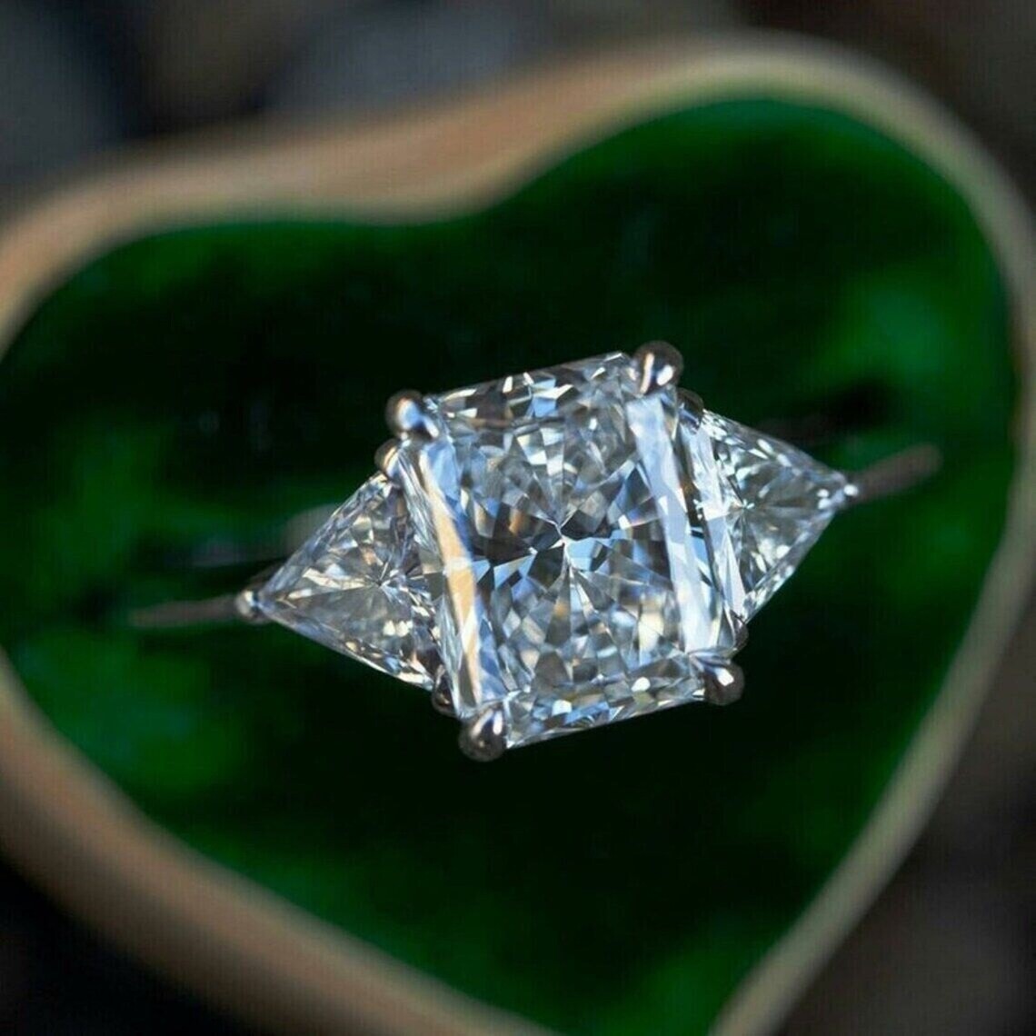 New Remarkable Radiant Cut Propose Ring in Silver Three-stone Engagement Ring