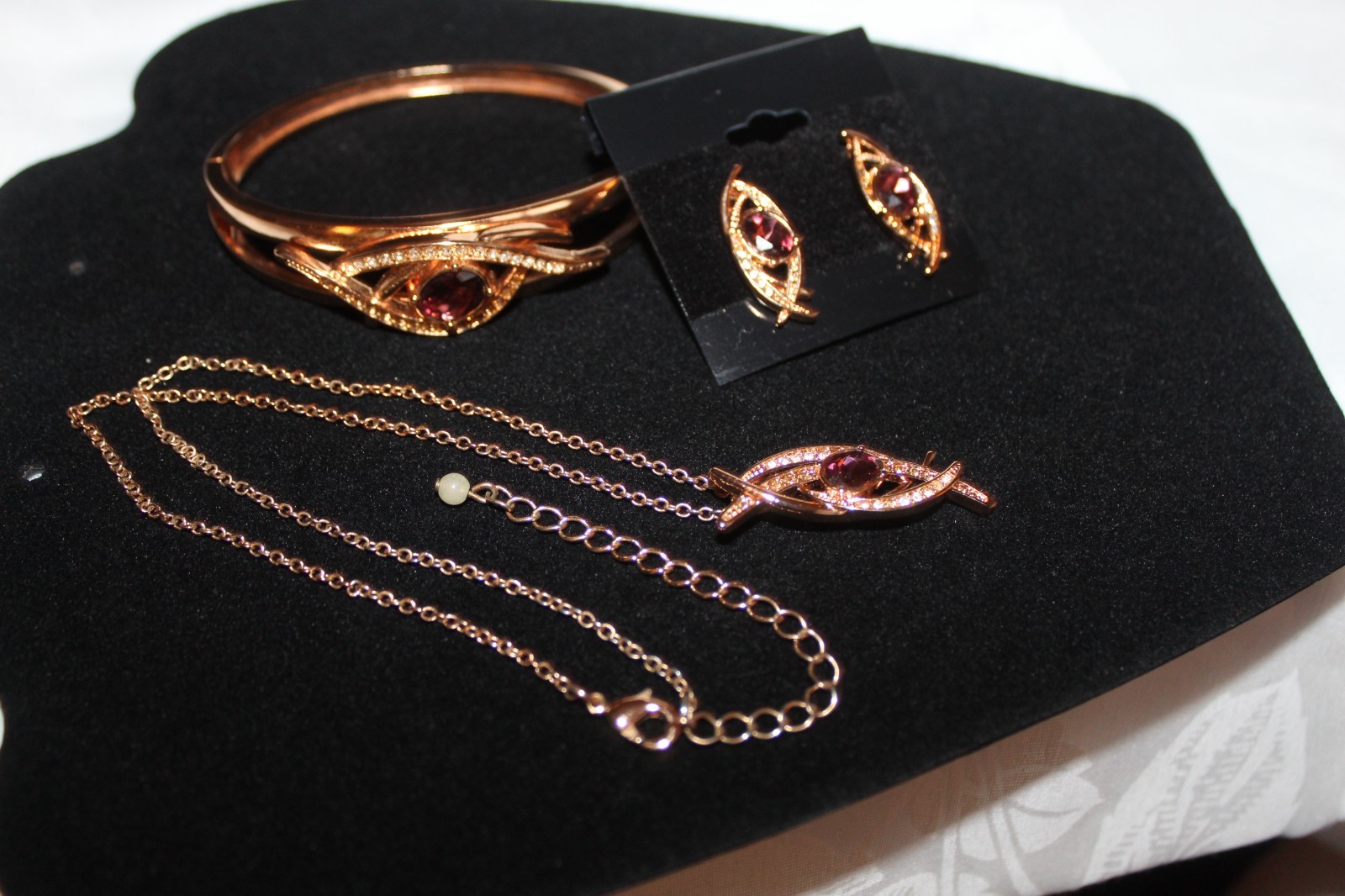 Vintage NRT signed Necklace 16in – 3 in extender, bracelet and earring.