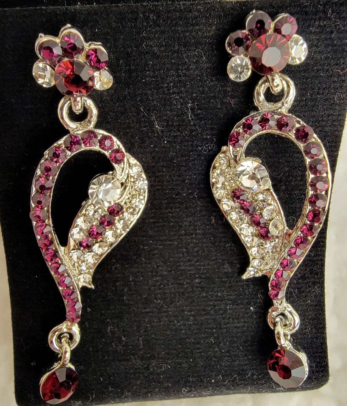 PYROPE GARNET vintage elegance. Shimmering earrings!