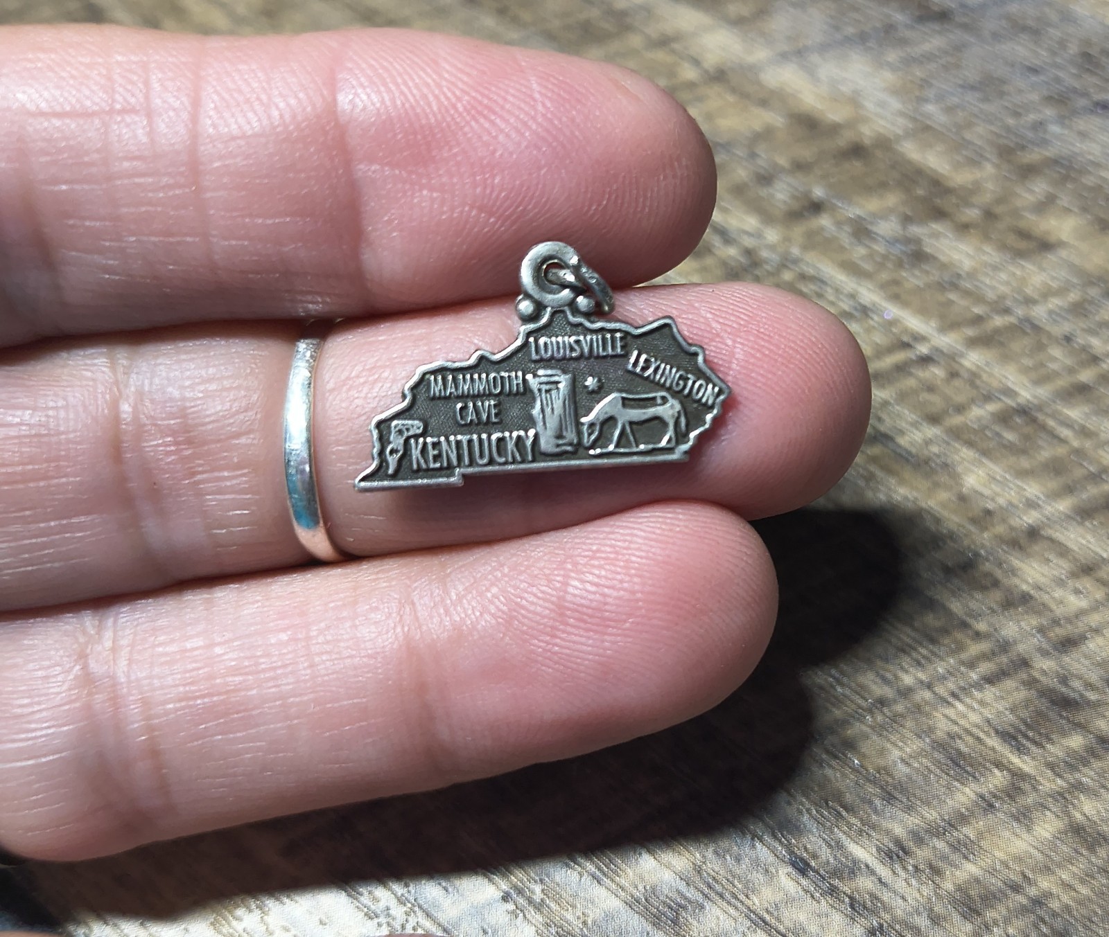 Vintage Kentucky State Shaped Charm