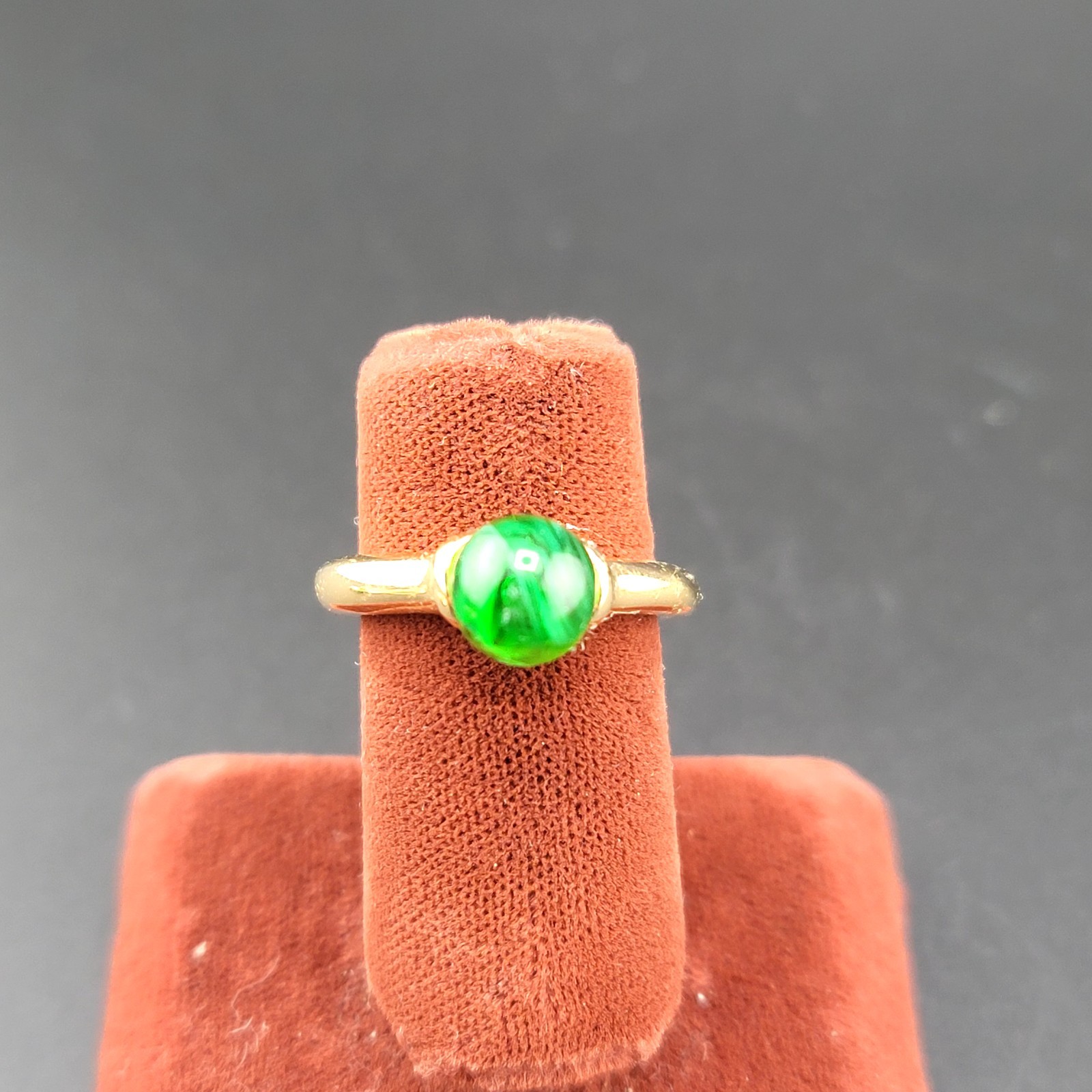Vtg Sz 6 Ring Green Glass Bead Mogul Jewelry Unsigned ESPO Joseph Esposito