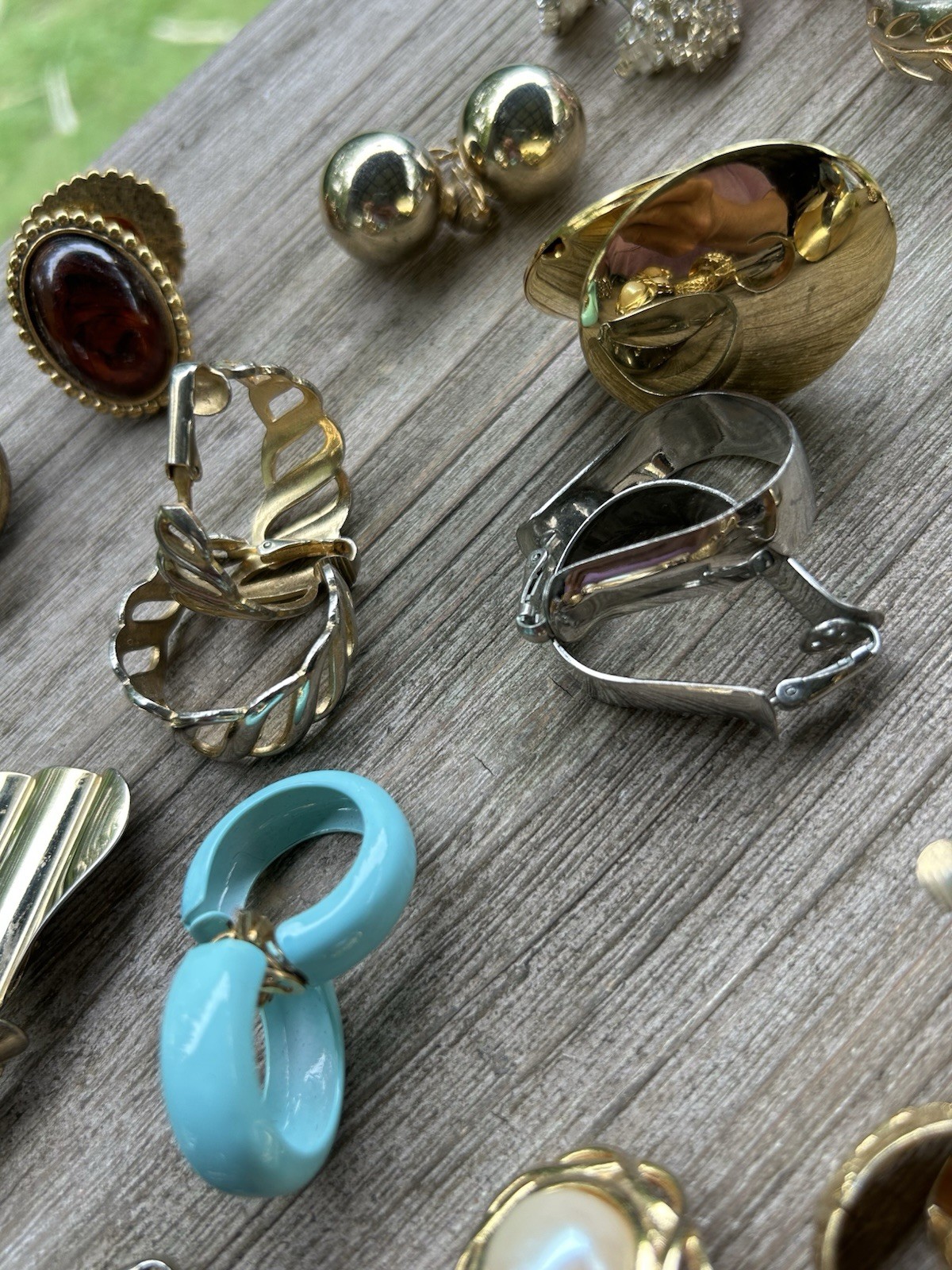 24 Pair Of Vintage Clip-on jewelry Earrings. Stylish 60s-80s Some Name Brands